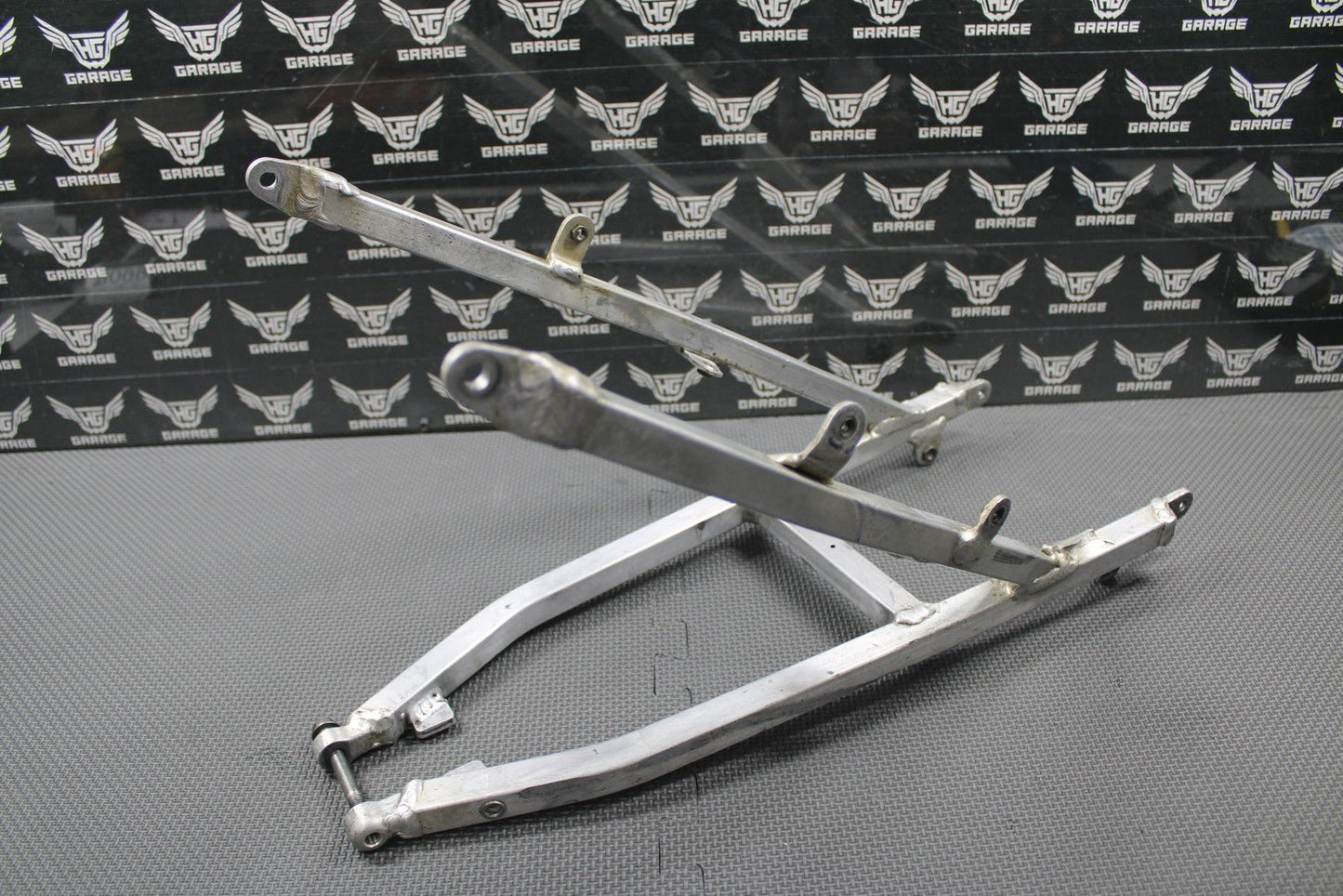 2000 2001 HONDA CR125 CR250R OEM REAR BACK SUB FRAME SUBFRAME 50200 - KZ3 - J30 GOOD - hggarage