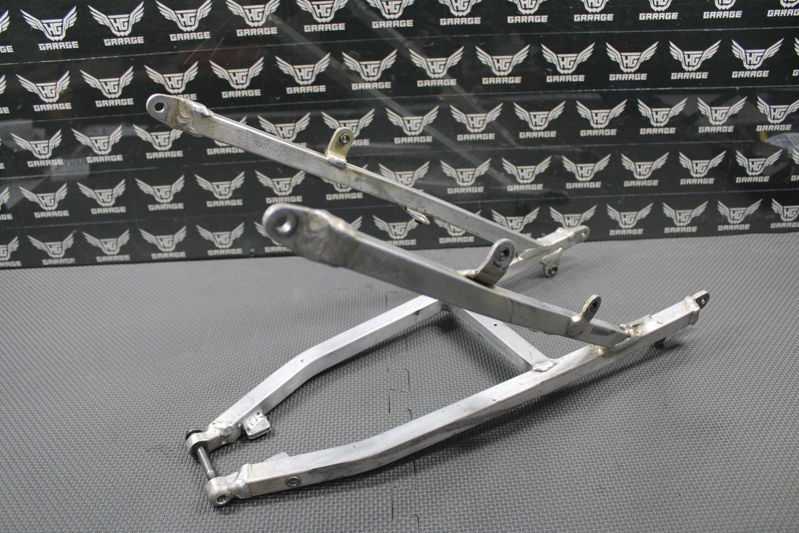 2000 2001 HONDA CR125 CR250R OEM REAR BACK SUB FRAME SUBFRAME 50200 - KZ3 - J30 GOOD - hggarage
