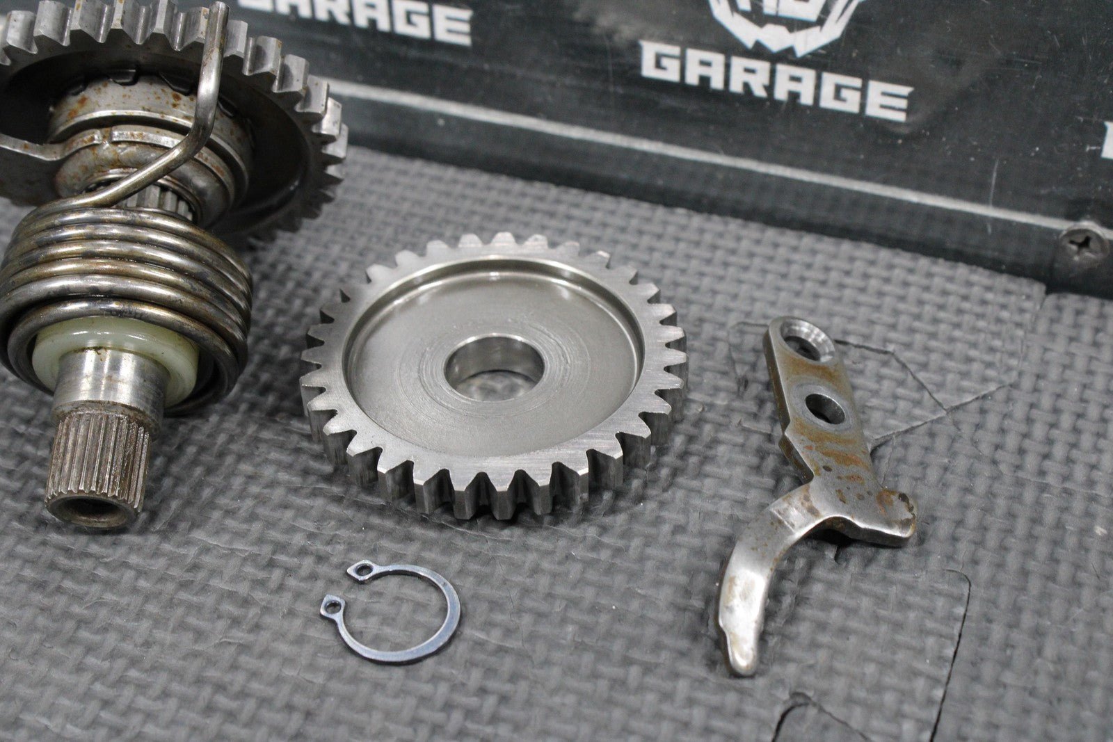 2014 KAWASAKI KX100 KX85 OEM KICKSTART KICK START SHAFT W IDLER GEAR - hggarage