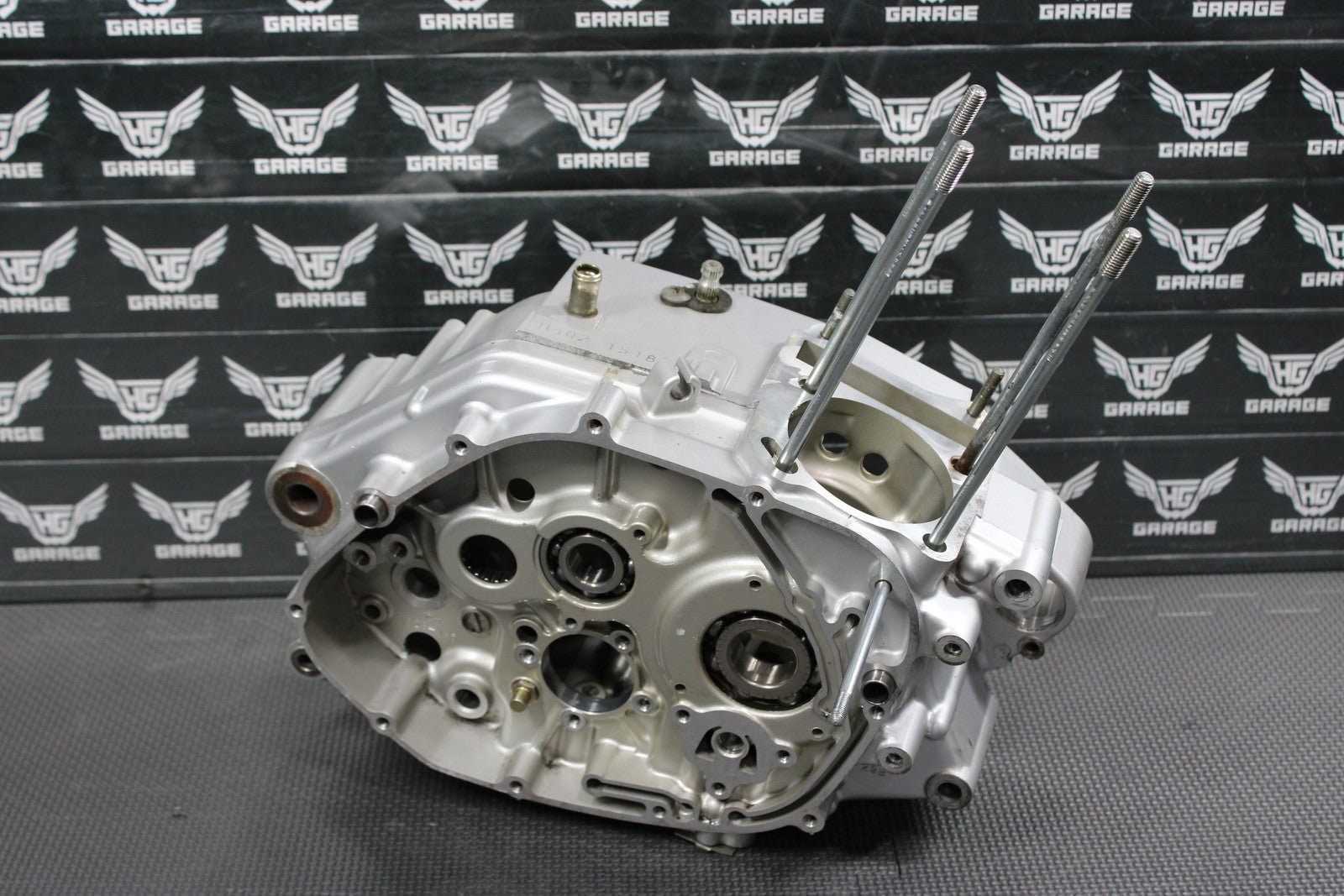2005 SUZUKI DR200SE K5 OEM LEFT RIGHT ENGINE MOTOR CRANKCASE CRANK CASES BLOCK - hggarage