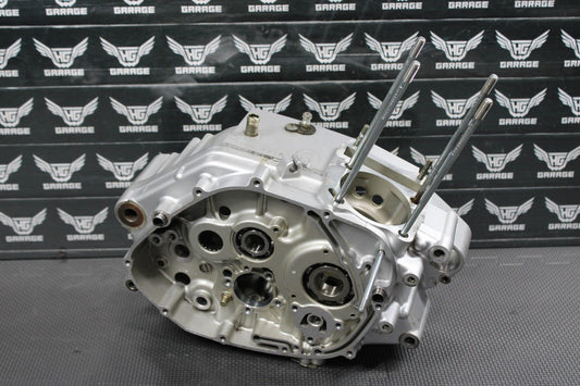 2005 SUZUKI DR200SE K5 OEM LEFT RIGHT ENGINE MOTOR CRANKCASE CRANK CASES BLOCK - hggarage