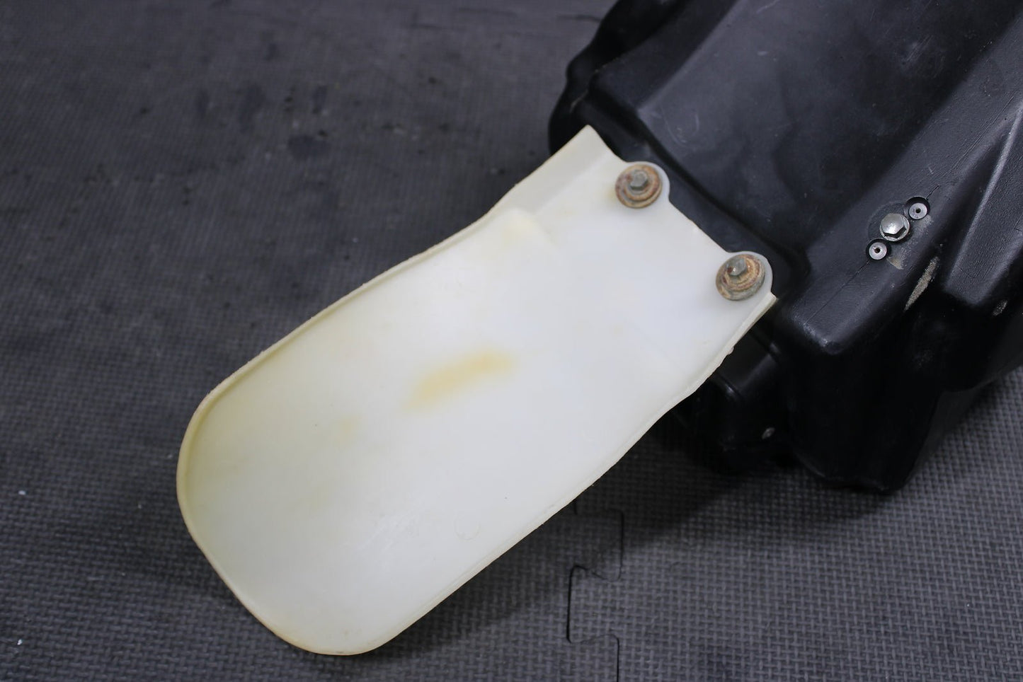 2000 Kawasaki 98 - 00 KX100 KX80 OEM Airbox Intake Air Cleaner Case 11011 - 1511 - hggarage