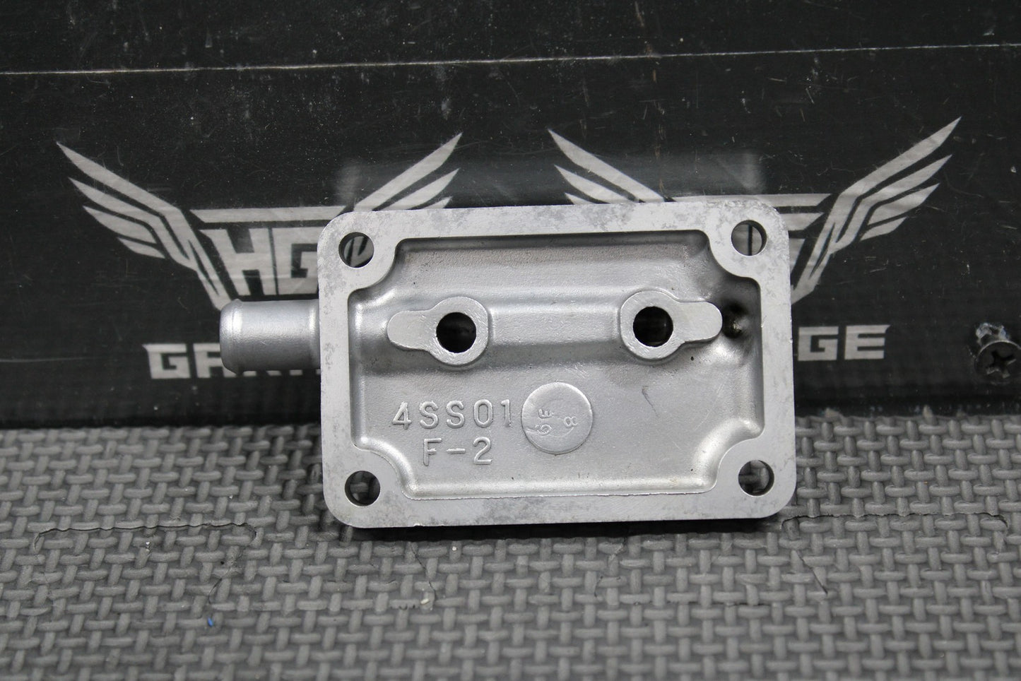 2005 YAMAHA 96 - 14 YZ125 OEM CYLINDER POWER VALVE COVER 4SS - 1131M - 01 - 00 - hggarage