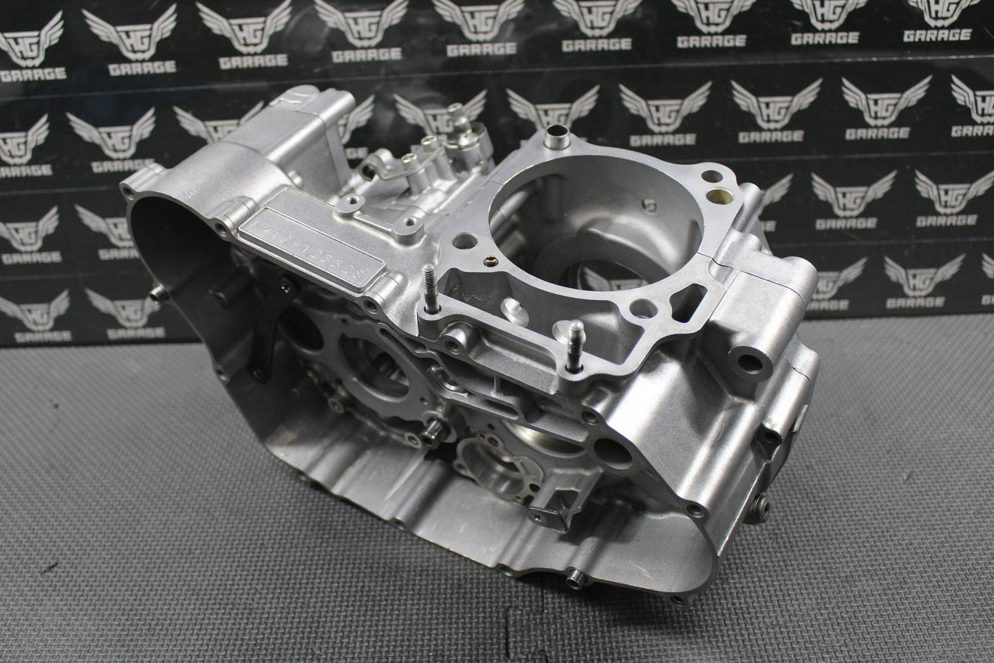 2003 KAWASAKI KLX400SR DRZ400 OEM LEFT RIGHT CRANKCASE CRANK CASE SET 14001 - S015 - hggarage