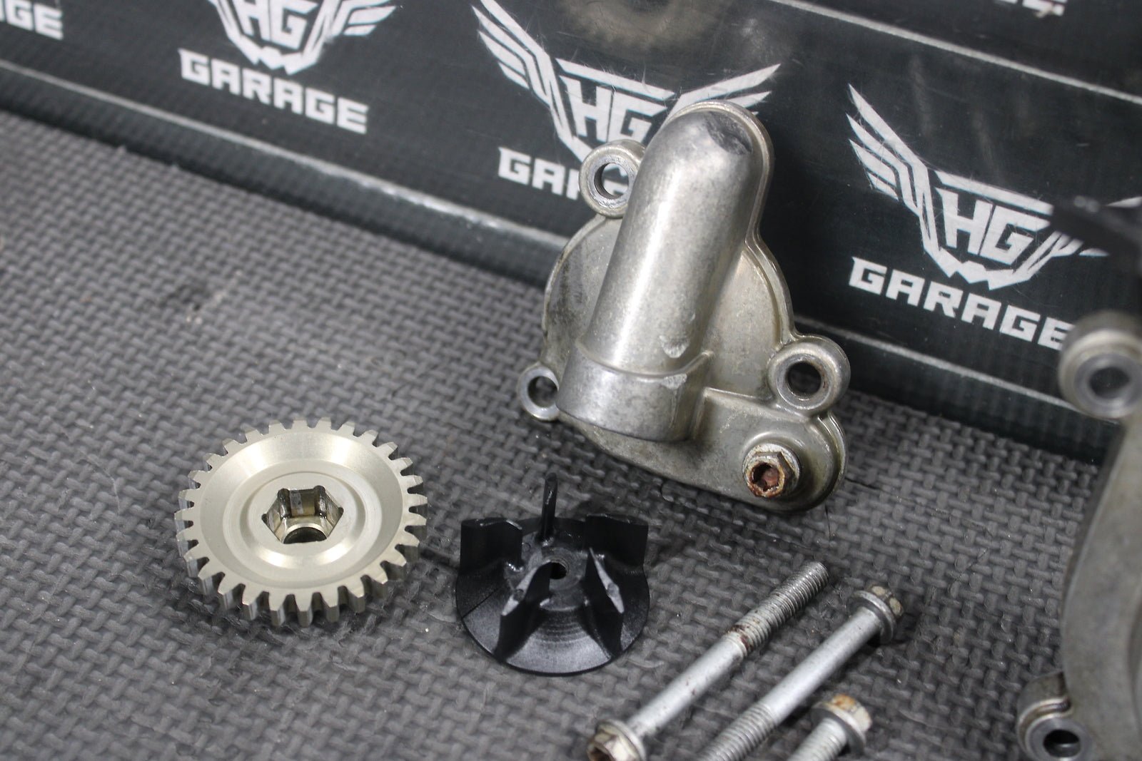 2013 KTM 65SX OEM Engine Motor Side Clutch Cover Waterpump 46330101000 - hggarage