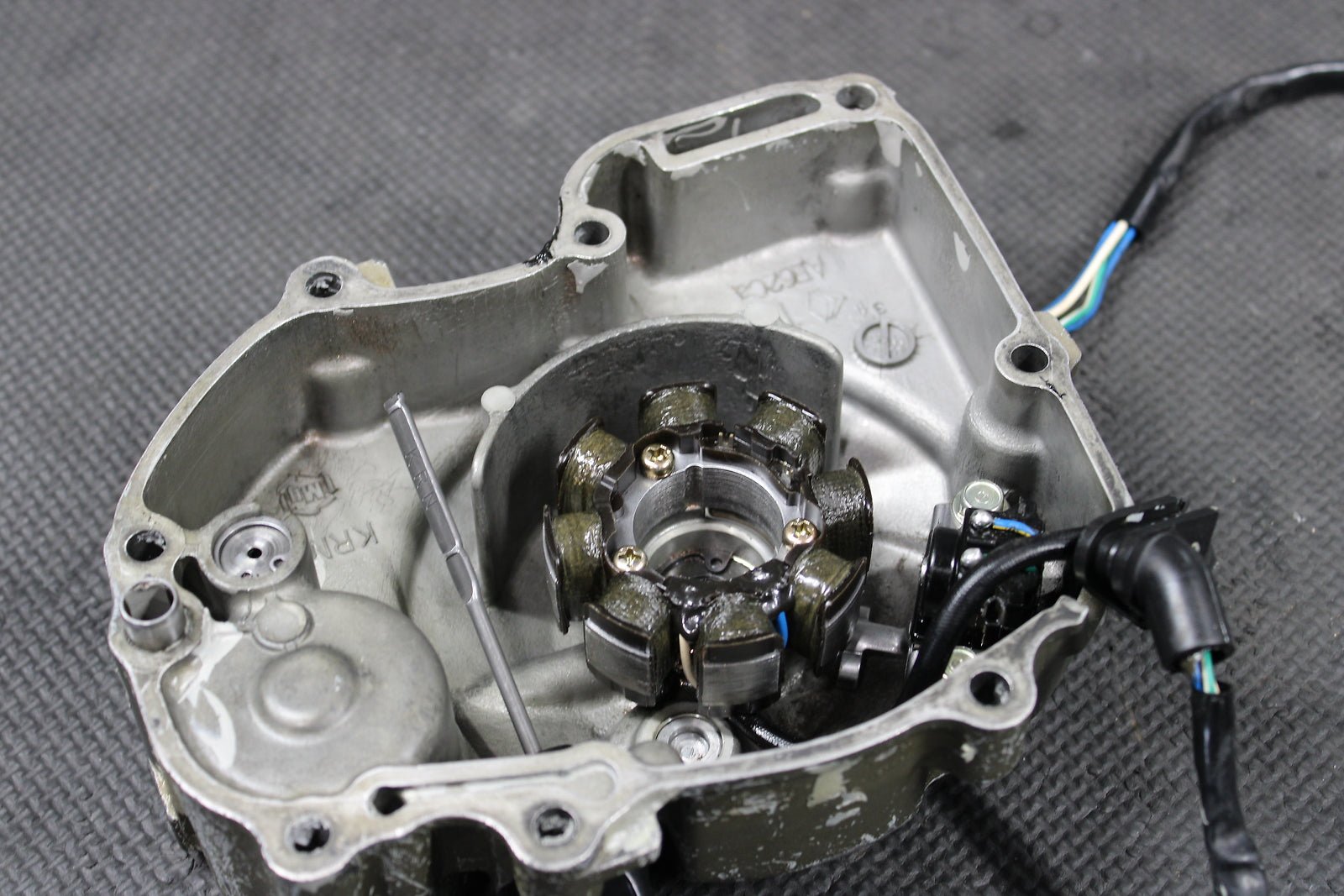 2005 Honda CRF250R Stator Magneto Rotor Flywheel 31110 - Krn - 670 31120 - Krn - 670 - hggarage