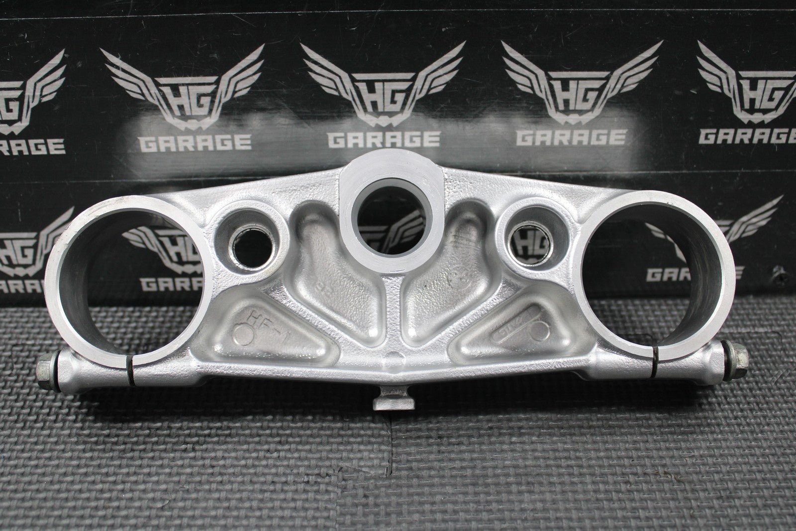 2000 HONDA 00 - 03 CR125R 250 OEM UPPER TRIPLE TREE CLAMP TOP BRIDGE 53300 - KZ4 - J20 - hggarage