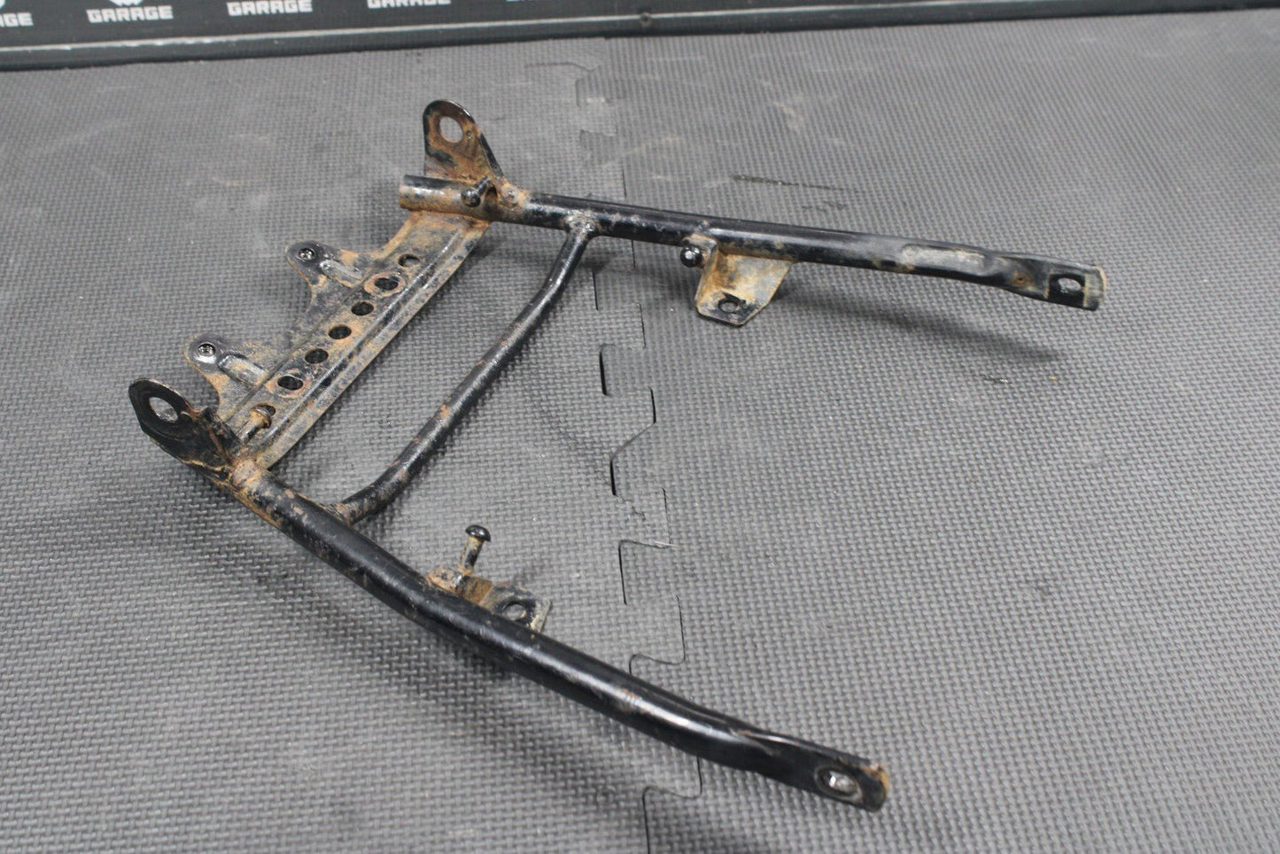 1987 87 - 93 YAMAHA TW200 OEM REAR BACK SUB FRAME SUBFRAME FENDER SUPPORT TAILIGHT - hggarage