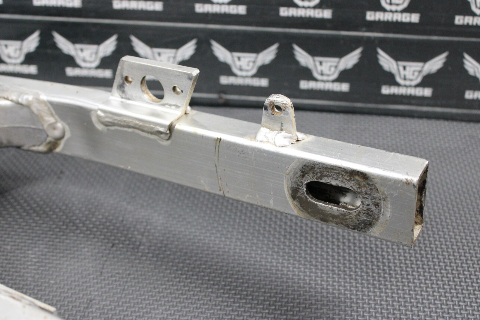2001 SUZUKI RM80 OEM SWINGARM SWING ARM SUSPENSION 61000 - 03B21 - hggarage