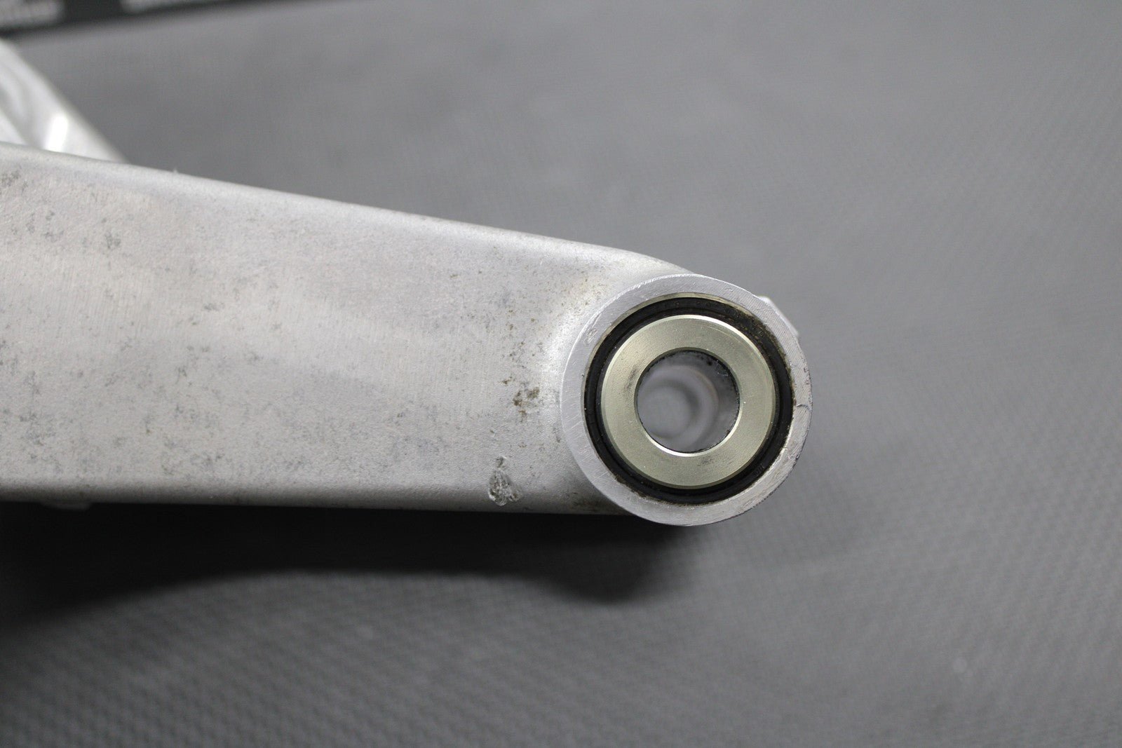 2007 2008 KAWASAKI KX250F OEM SWINGARM SWING ARM SUSPENSION 33001 - 0107 NICE! - hggarage