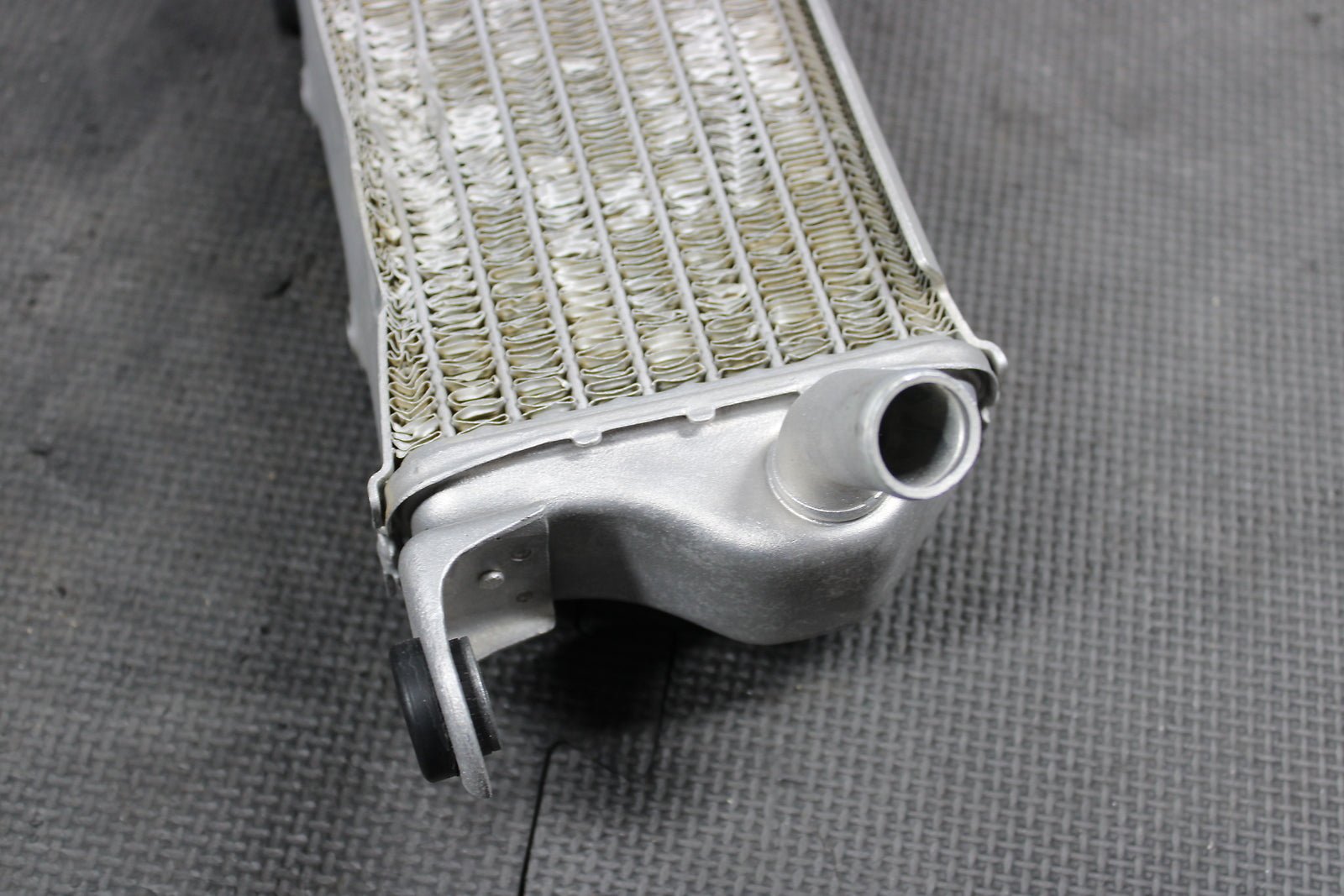 2000 Kawasaki KX80 KX85 OEM Engine Motor Cooling Cooler Radiator 39061 - 1245 - hggarage
