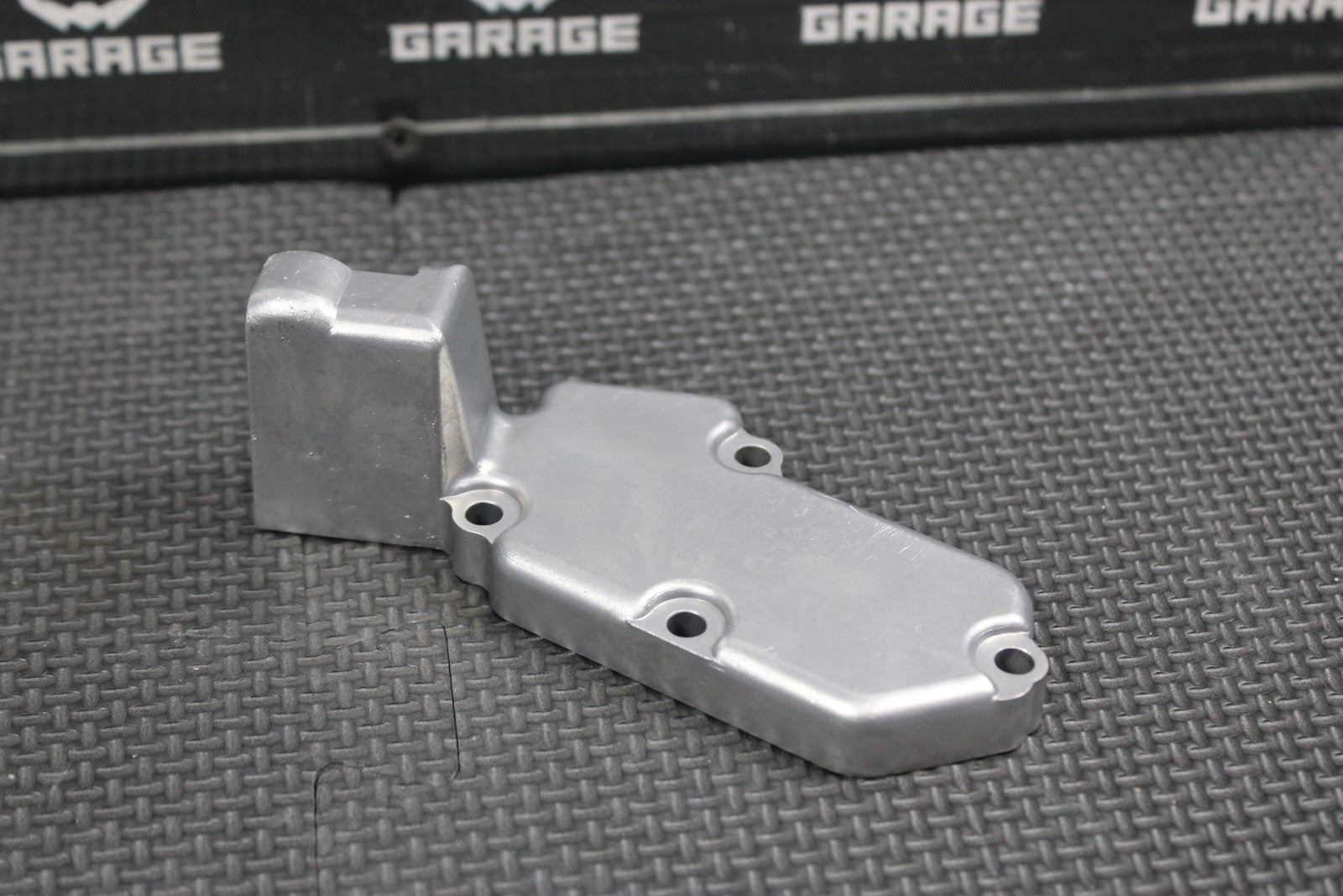 2001 YAMAHA YZ250 99 - 22 OEM ENGINE POWERVALVE EXHUAST VALVE LINKAGE COVER - hggarage