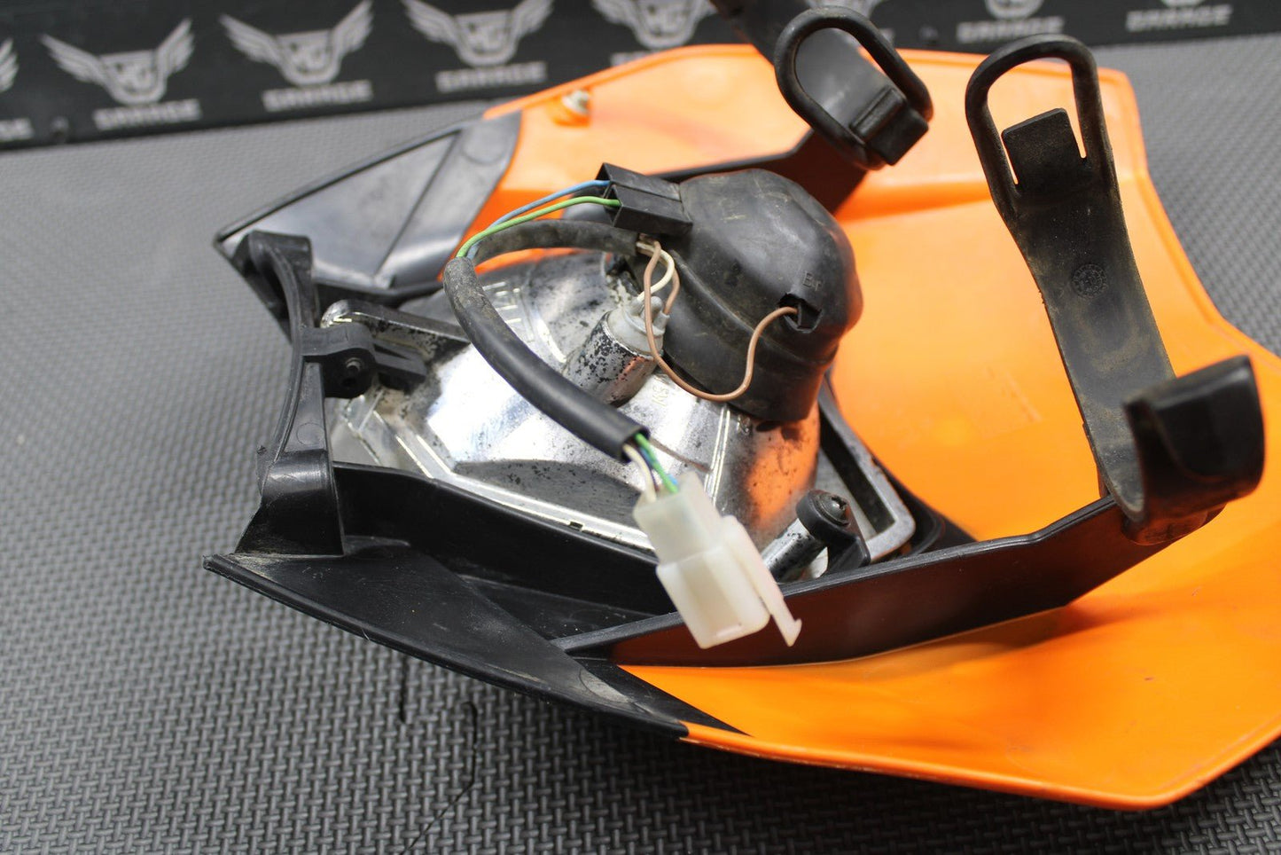 2010 KTM 250 XCF - W OEM HEADLIGHT SHROUD NUMBER PLATE HEAD LIGHT 7730800704404 - hggarage