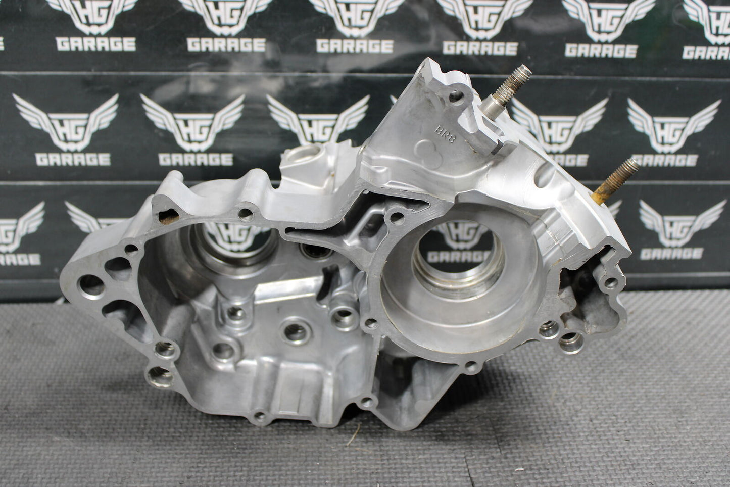 2018 YAMAHA YZ65 OEM LEFT ENGINE MOTOR CRANKCASE BLOCK LEFT SIDE CRANKCASE