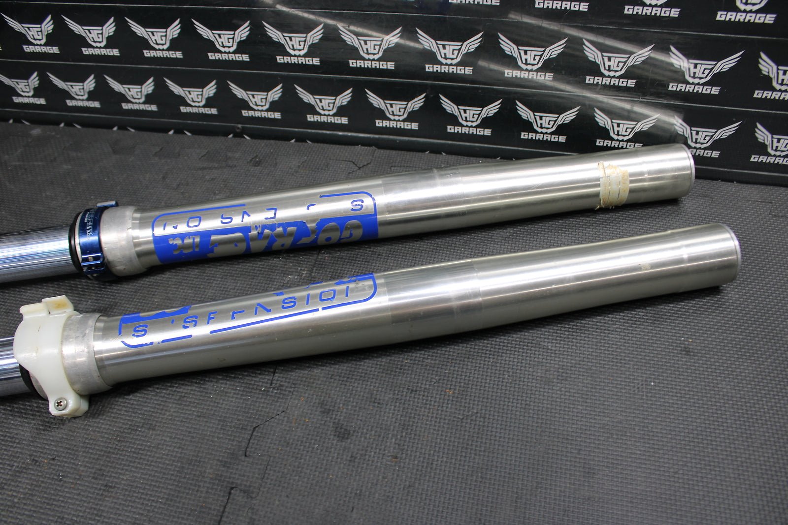 1999 YAMAHA YZ250 OEM RIGHT LEFT FRONT SUSPENSION FORKS SHOCKS 5CU - 23102 - 00 - 00 - hggarage