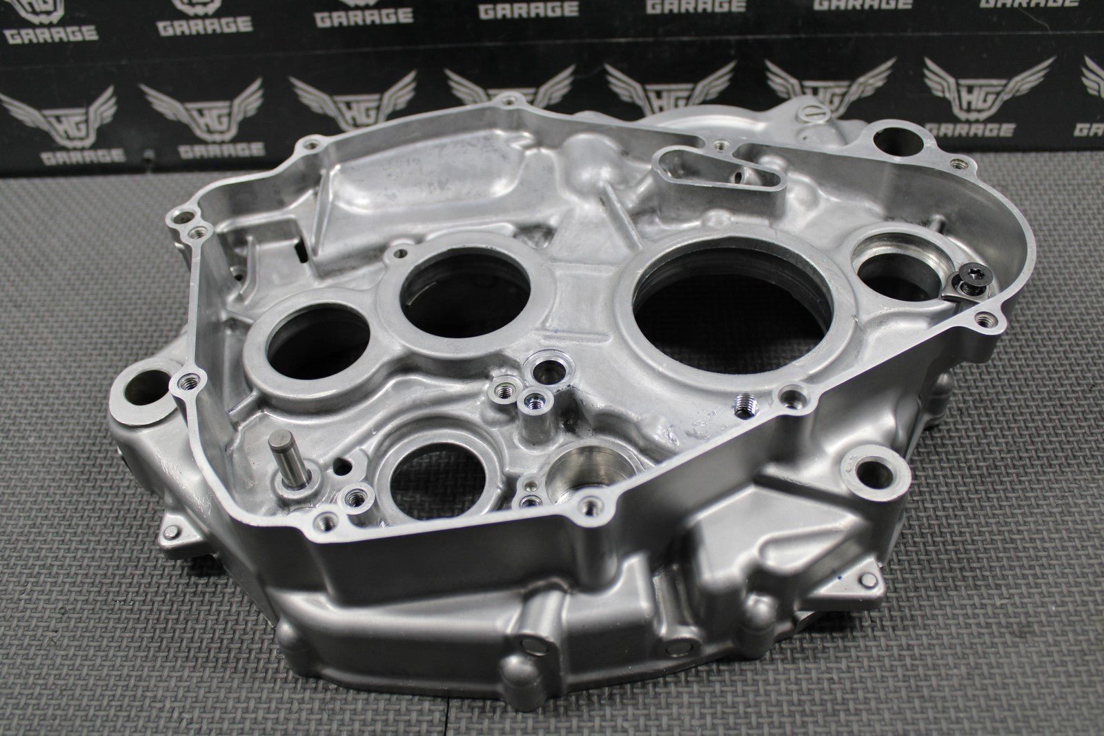 2022 KAWASAKI 19 - 22 KX450 KX450SR OEM RIGHT CRANKCASE CRANK CASE 14101 - 0018 GOOD - hggarage
