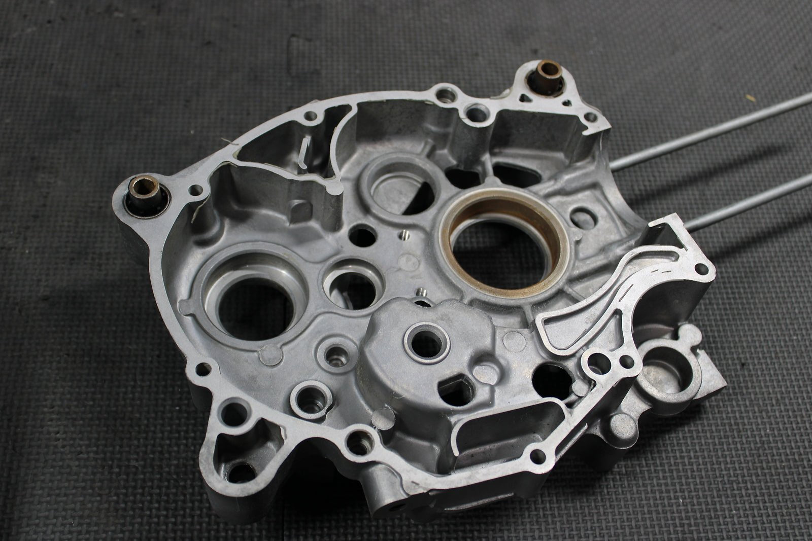 2000 Yamaha TTR90 OEM Left Right Engine Motor Crankcase Crank Cases Block - hggarage