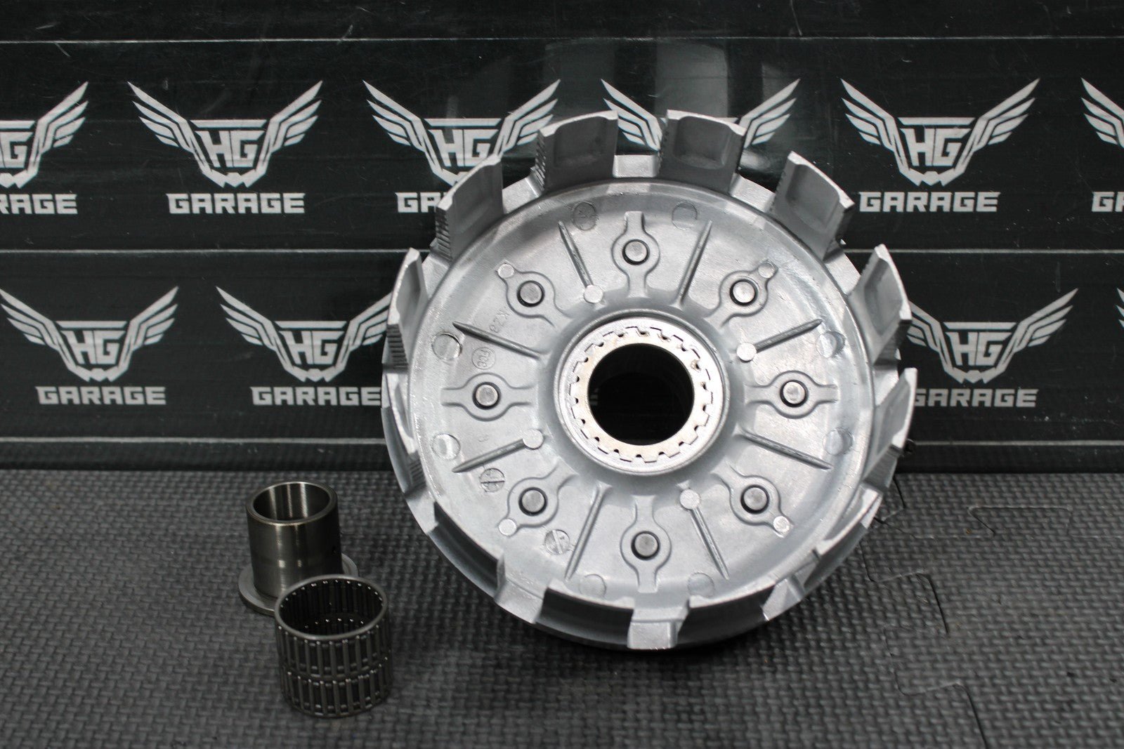 2007 HONDA CRF450R OEM CLUTCH BASKET 22100 - MEN - A00 - hggarage