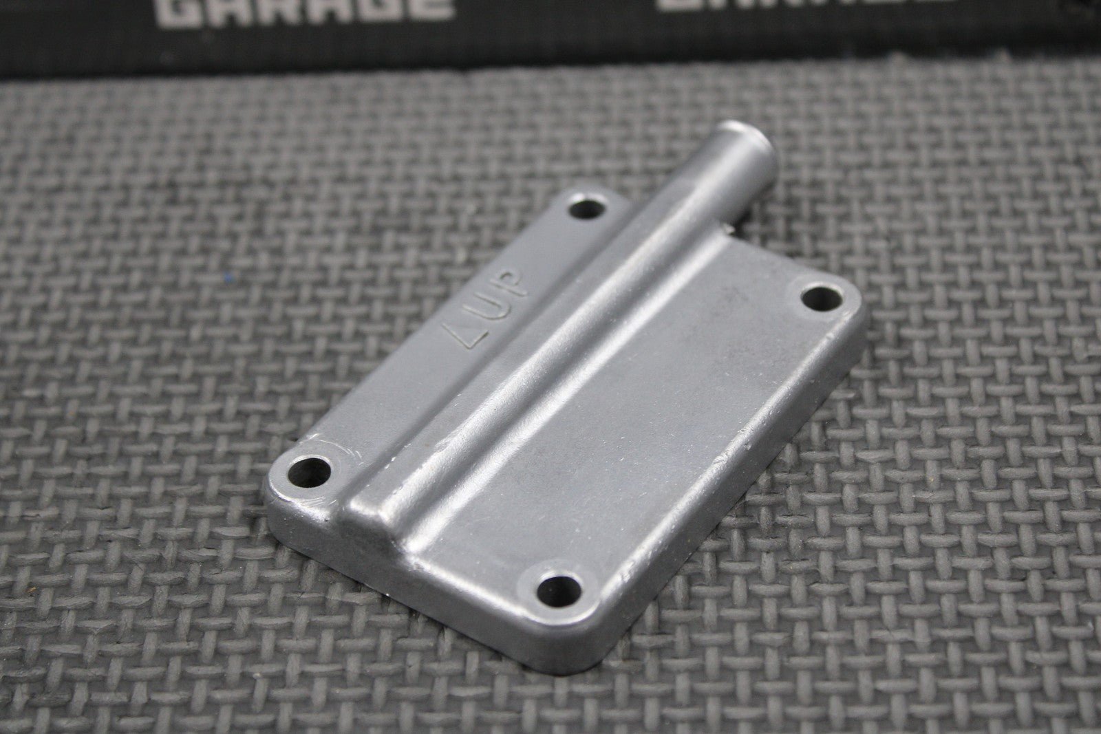 2005 YAMAHA 96 - 14 YZ125 OEM CYLINDER POWER VALVE COVER 4SS - 1131M - 01 - 00 - hggarage