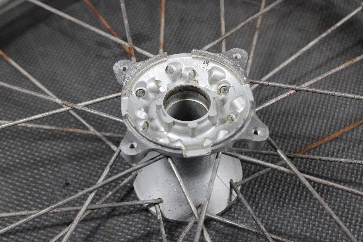 2001 HONDA 96 - 02 CR80RB 19" BIGWHEEL OEM FRONT WHEEL RIM HUB 44650 - GBF - 861 - hggarage