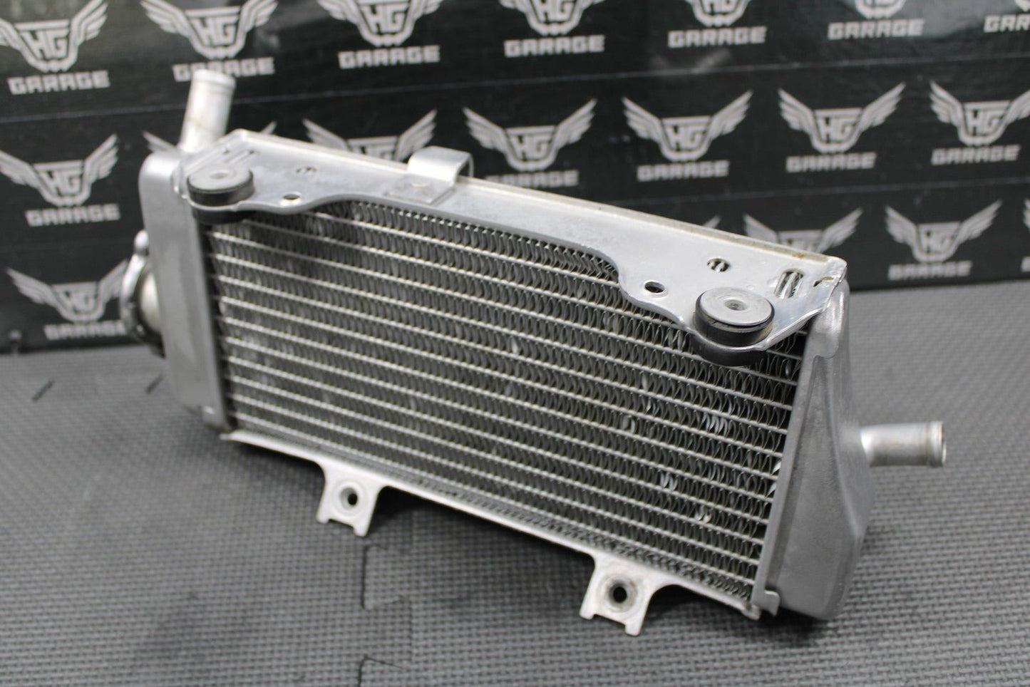 2006 HONDA CRF450X 05 - 17 OEM RIGHT SIDE RADIATOR COOLER CAP 19010 - MEY - 671 - hggarage
