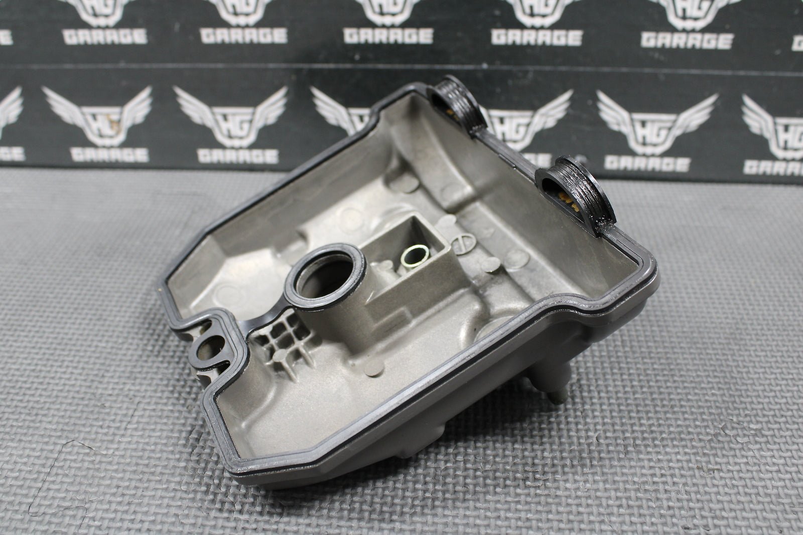 2000 SUZUKI DRZ400 DRZ400E OEM ENGINE CYLINDER HEAD VALVE COVER 11170 - 29F10 - hggarage