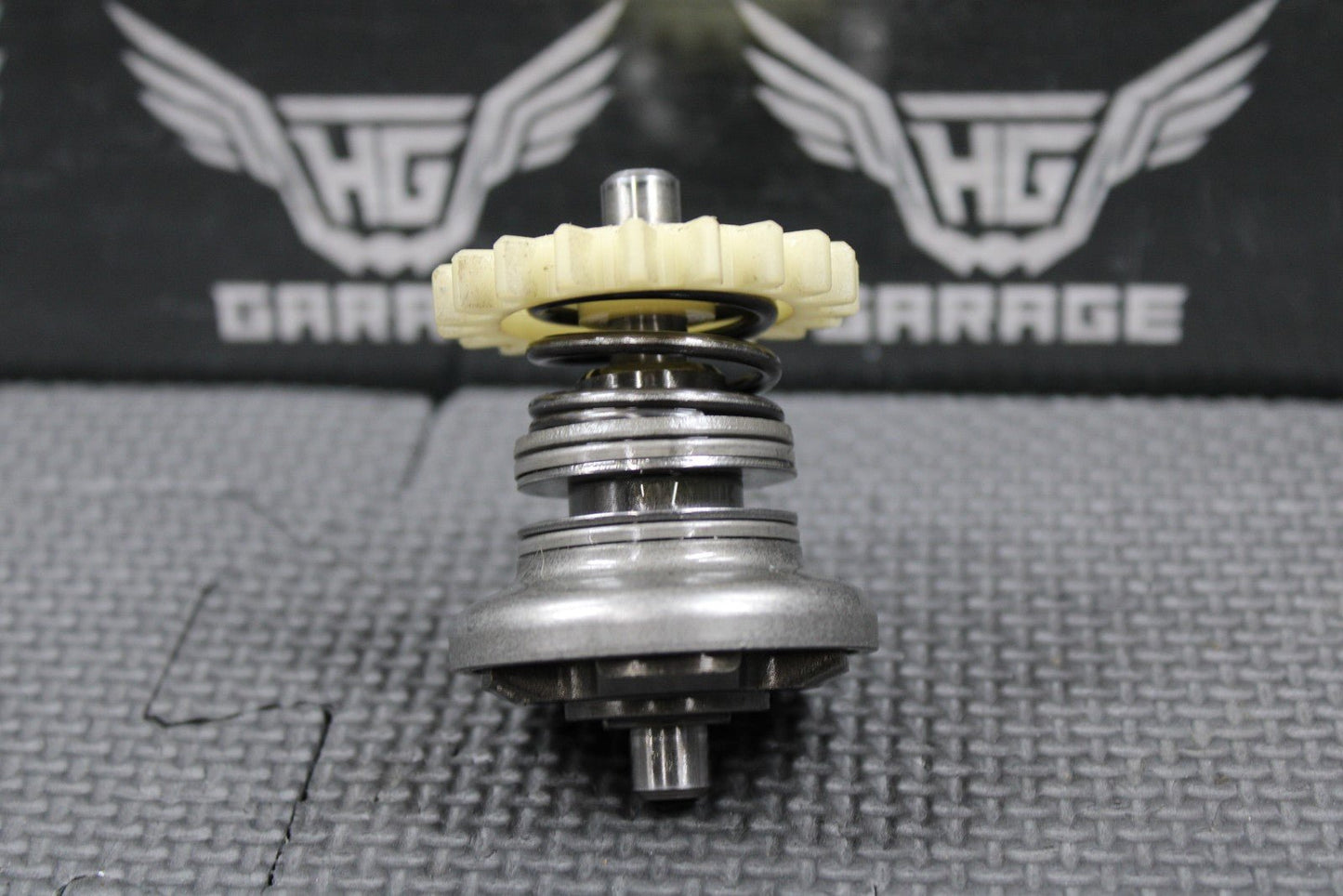 1991 88 - 91 KAWASAKI KX125 OEM EXHAUST POWER VALVE GOVERNOR SHAFT GEAR 49111 - 1051 - hggarage
