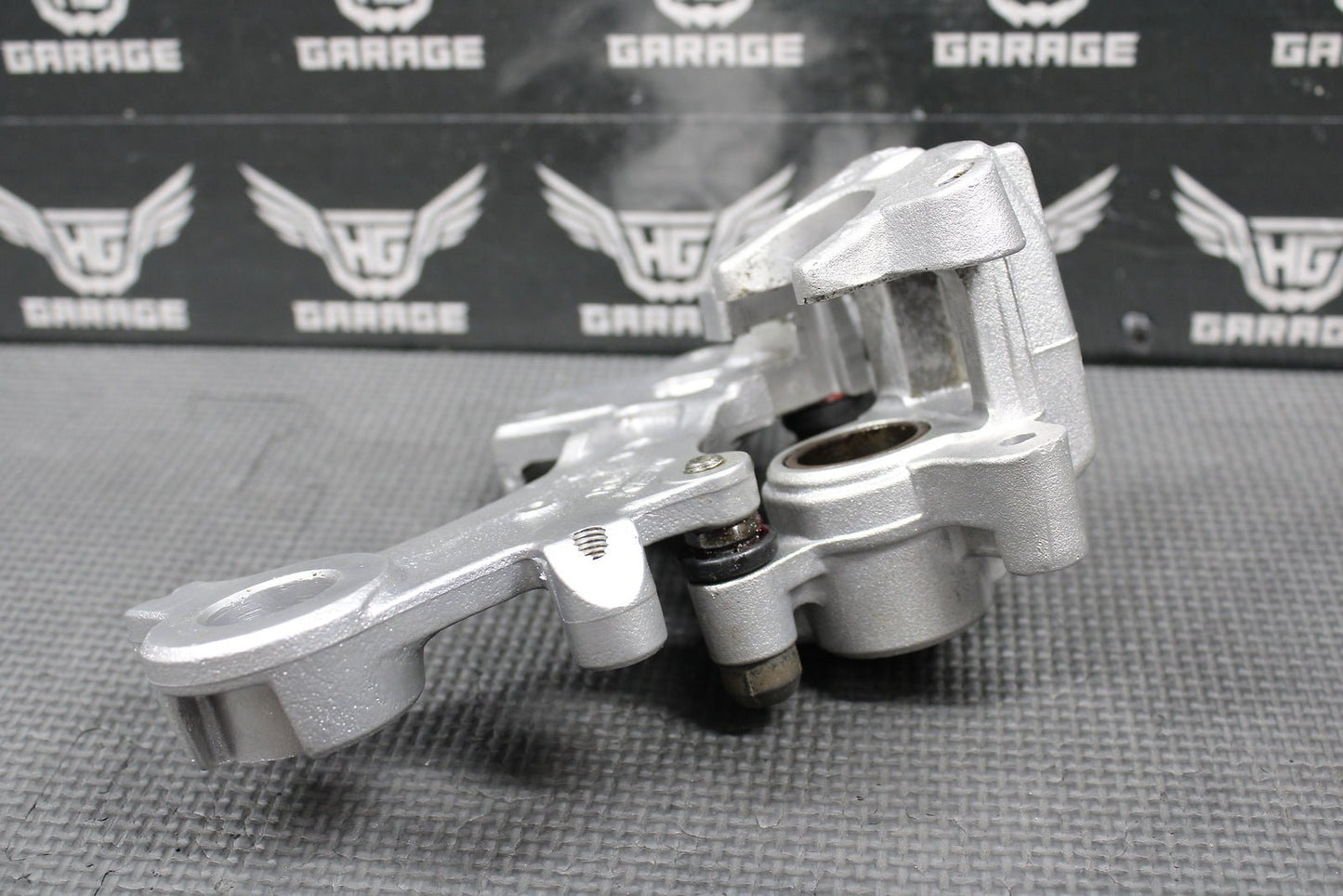 1998 YAMAHA YZ125 YZ250 OEM NISSIN REAR BACK BRAKE CALIPER 5DH - 2580W - 00 - 00 NICE - hggarage