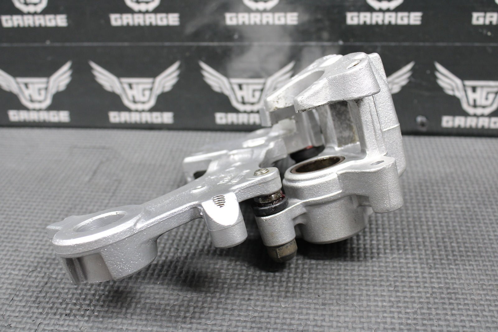 1998 YAMAHA YZ125 YZ250 OEM NISSIN REAR BACK BRAKE CALIPER 5DH - 2580W - 00 - 00 NICE - hggarage