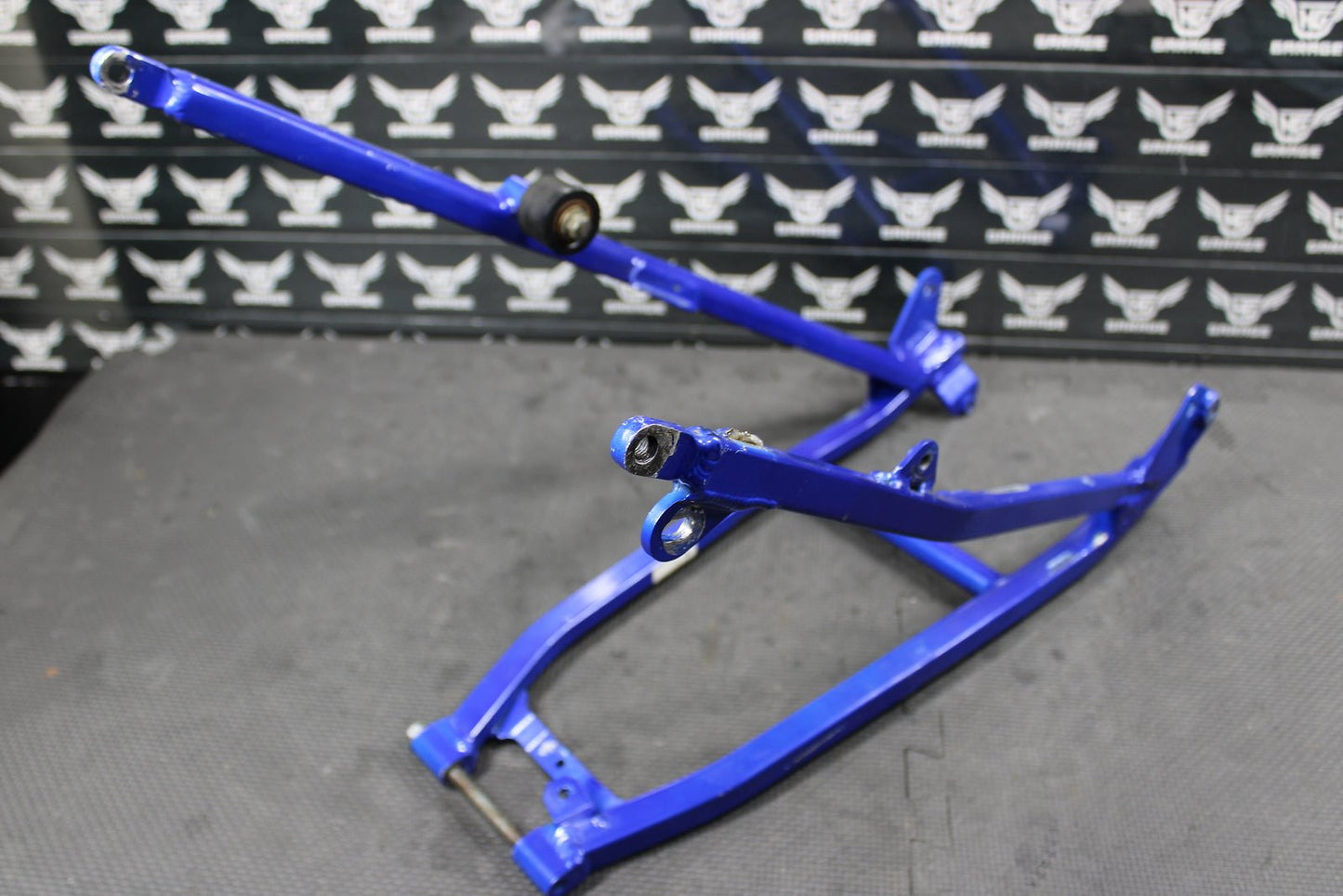2000 YAMAHA 2001 YZ250F 2000 2001 YZ426F OEM REAR BACK SUB FRAME SUBFRAME - hggarage