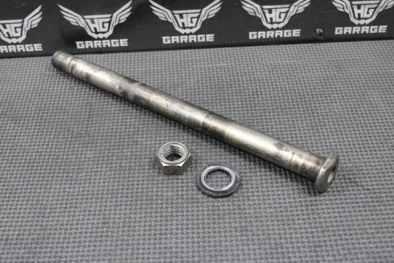 2018 SUZUKI RMZ250 RMZ450 OEM REAR BACK SWINGARM BOLT PIVOT SHAFT 61211 - 35G00 - hggarage