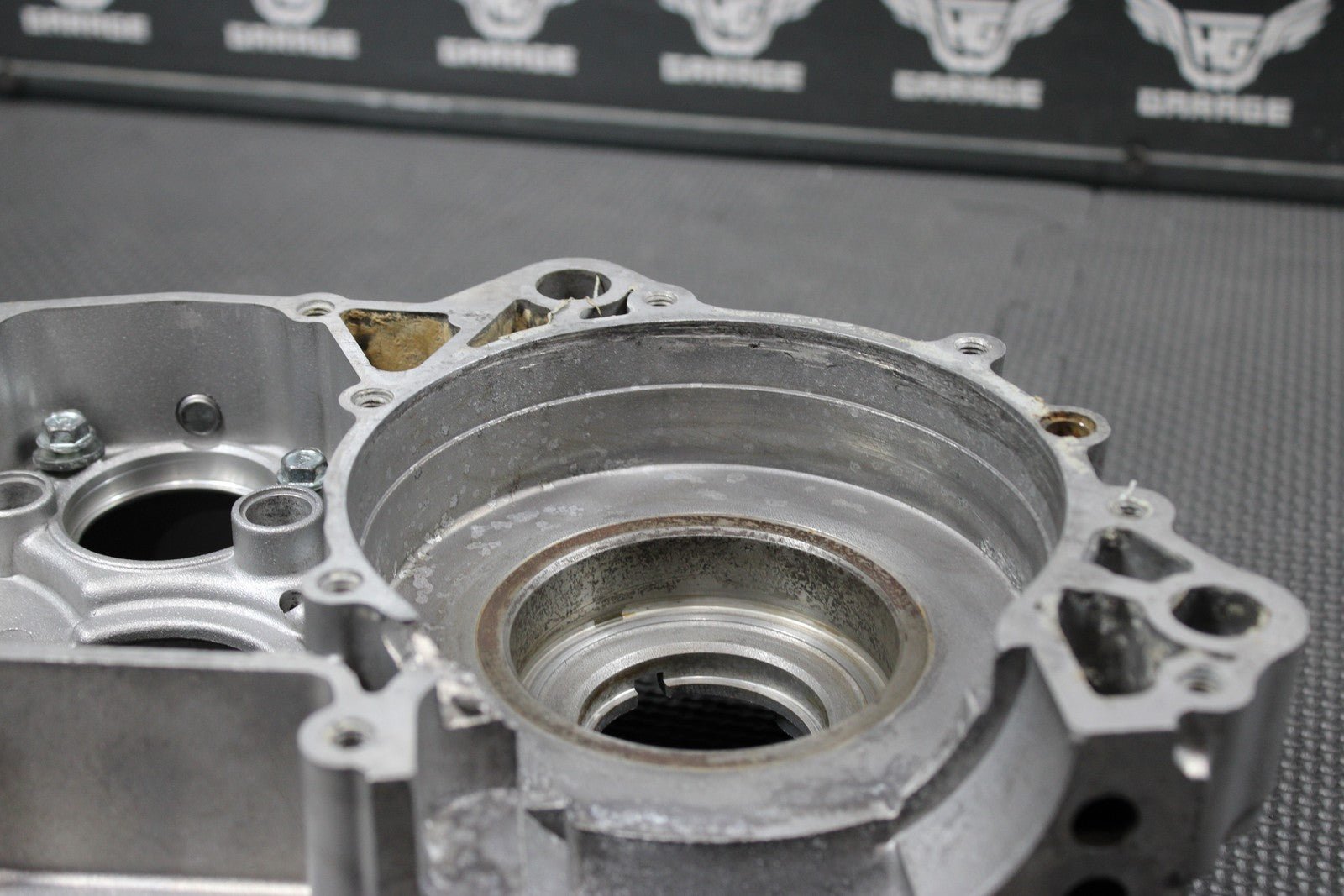 1997 97 - 99 KAWASAKI KX250 LEFT RIGHT ENGINE CRANKCASE CRANK CASES BLOCK NEED WOR - hggarage