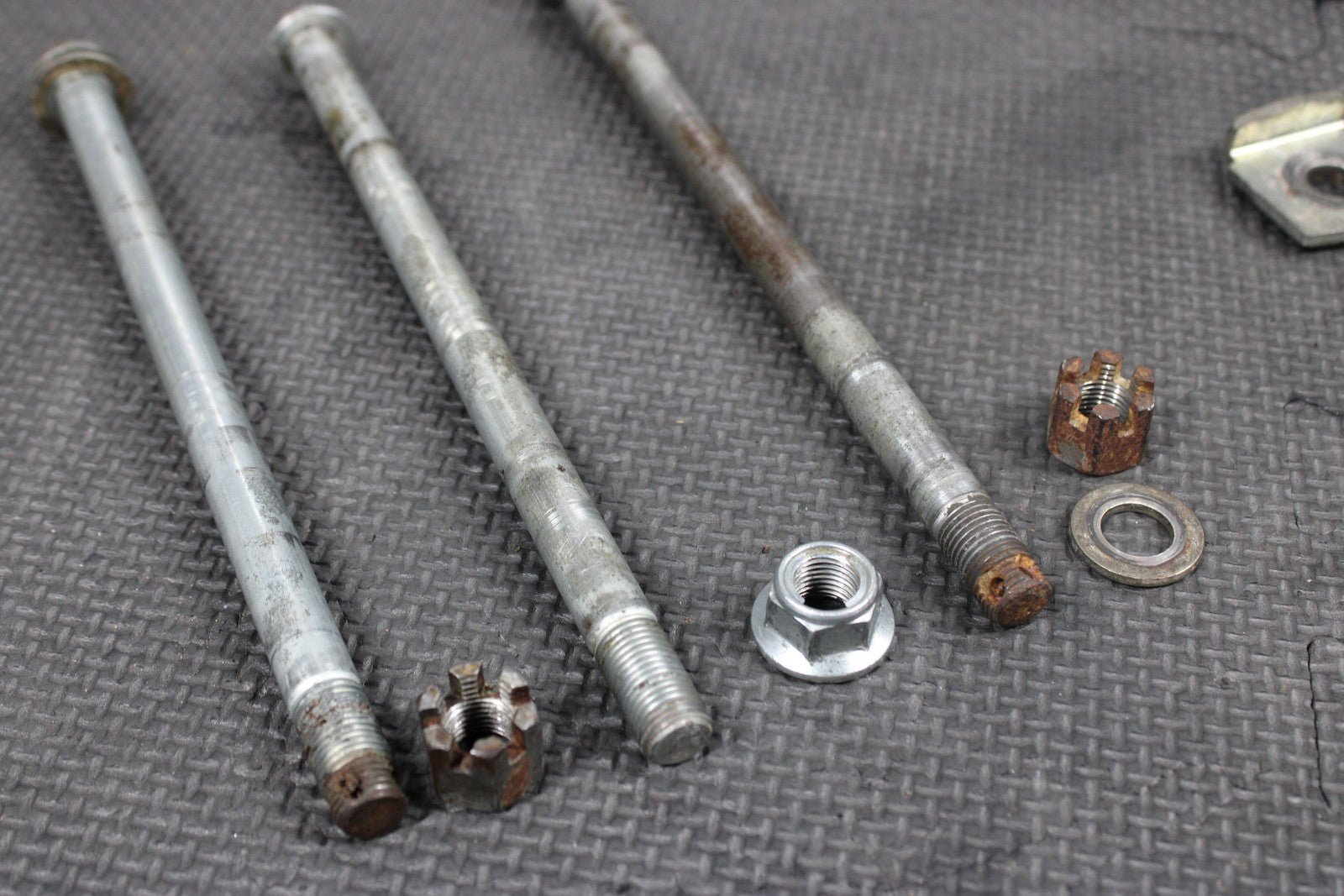2004 KAWASAKI KX65 00 - 22 OEM FRONT REAR AXLE BACK WHEEL RIM SWINGARM PIVOT BOLTS - hggarage