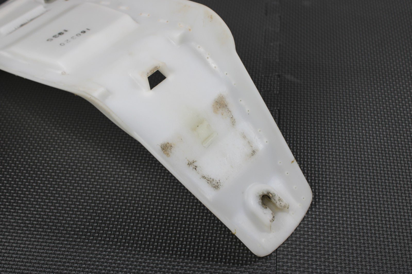 2004 KAWASAKI 00 - 09 KX65 OEM SEAT SADDLE CUSHION PLASTIC PAN TRAY 53001 - 1935 - MW - hggarage