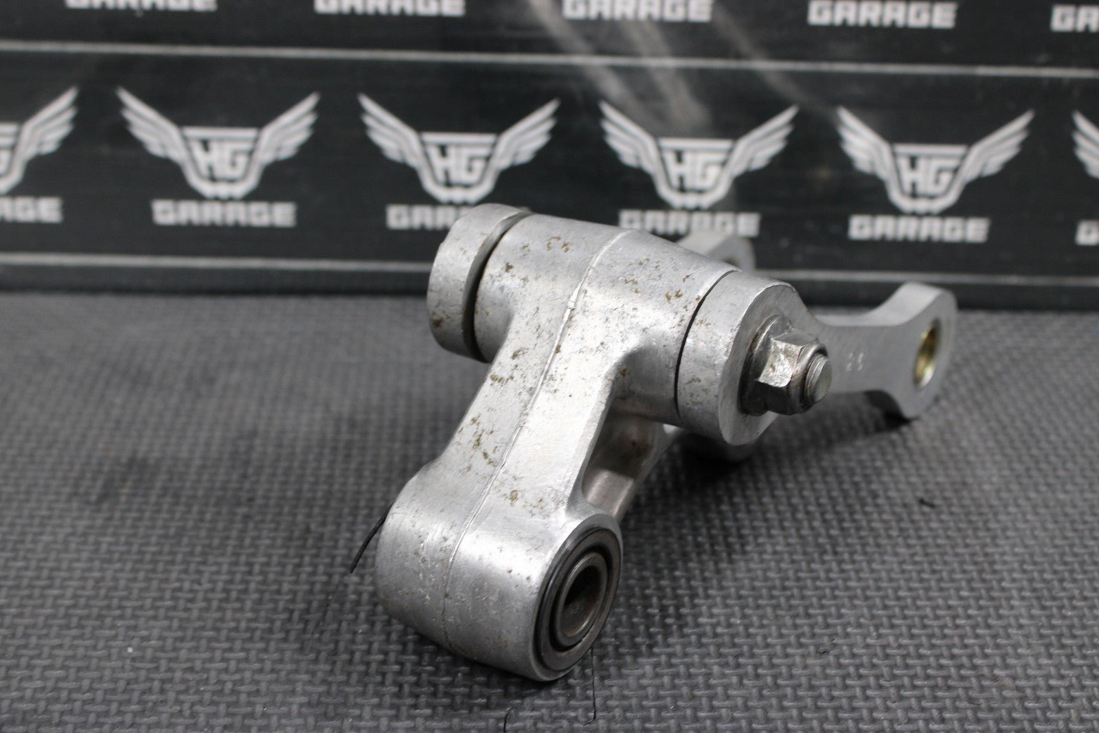 KAWASAKI 94 - 96 KX125 KX250 OEM REAR SHOCK LINKAGE LINKS RELAY DOG BONE SWINGARM - hggarage