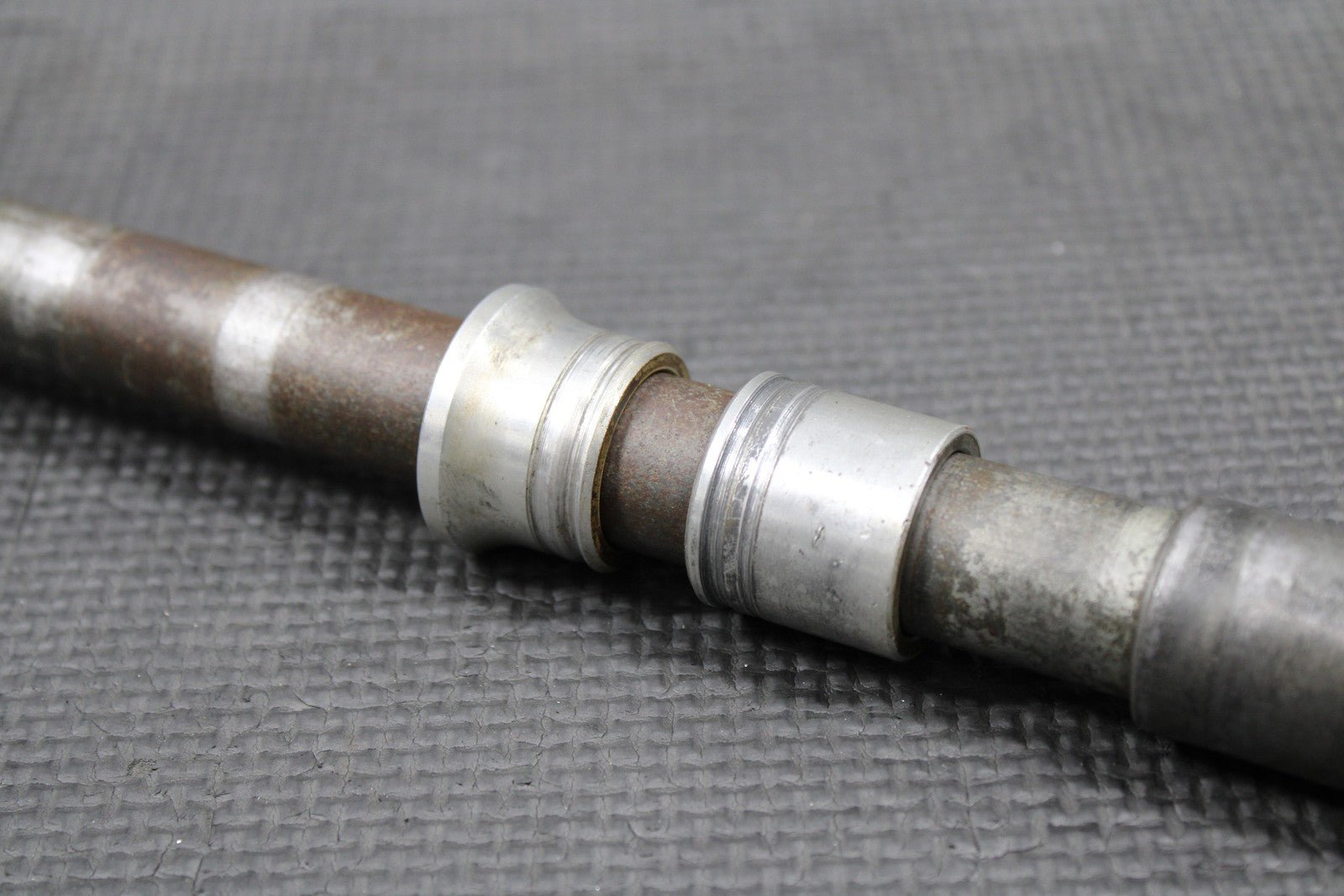 2003 YAMAHA YZ125 OEM FRONT WHEEL RIM AXLE PIVOT BOLT W COLLARS 5BE - 25181 - 00 - 00 - hggarage