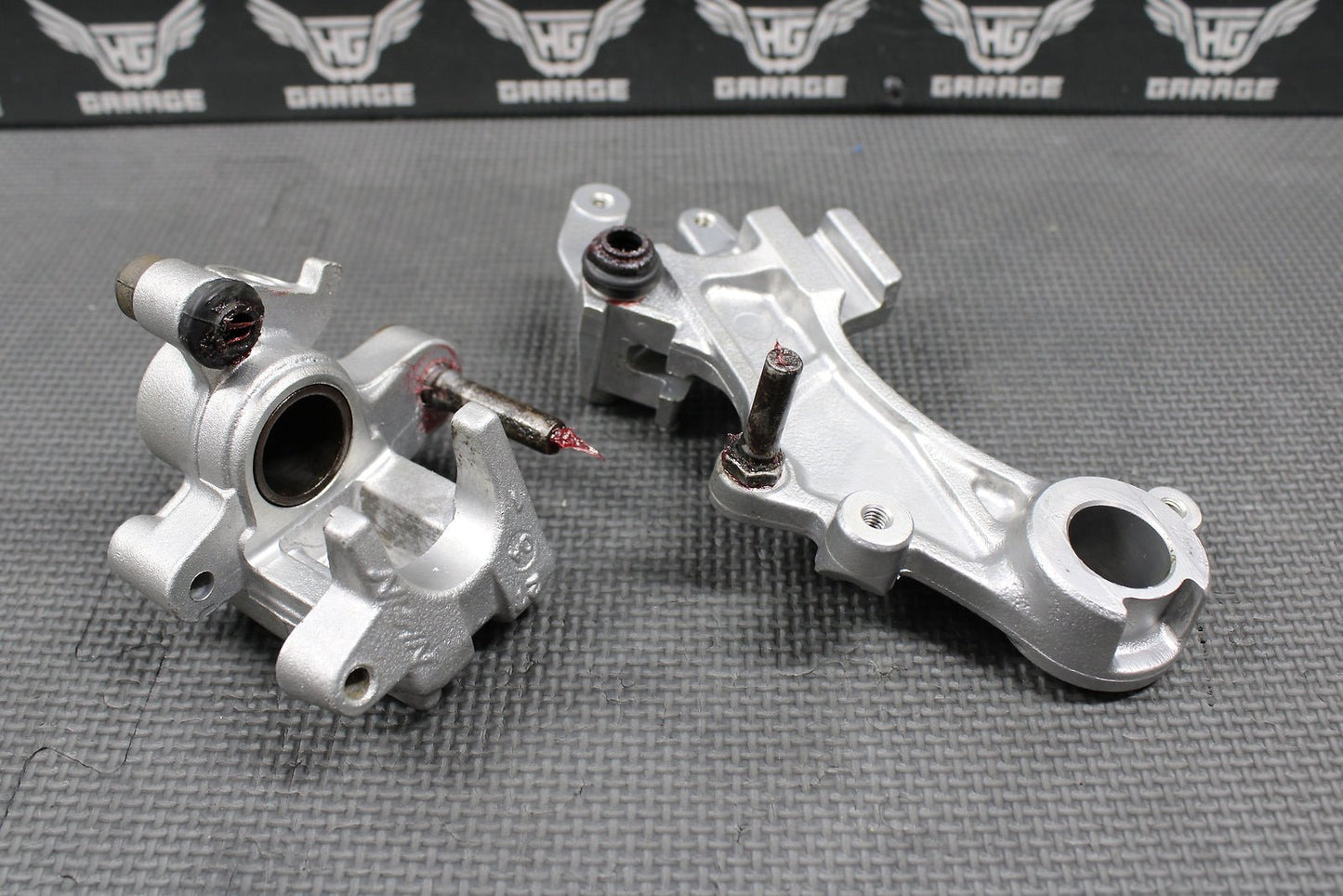 1998 YAMAHA YZ125 YZ250 OEM NISSIN REAR BACK BRAKE CALIPER 5DH - 2580W - 00 - 00 NICE - hggarage