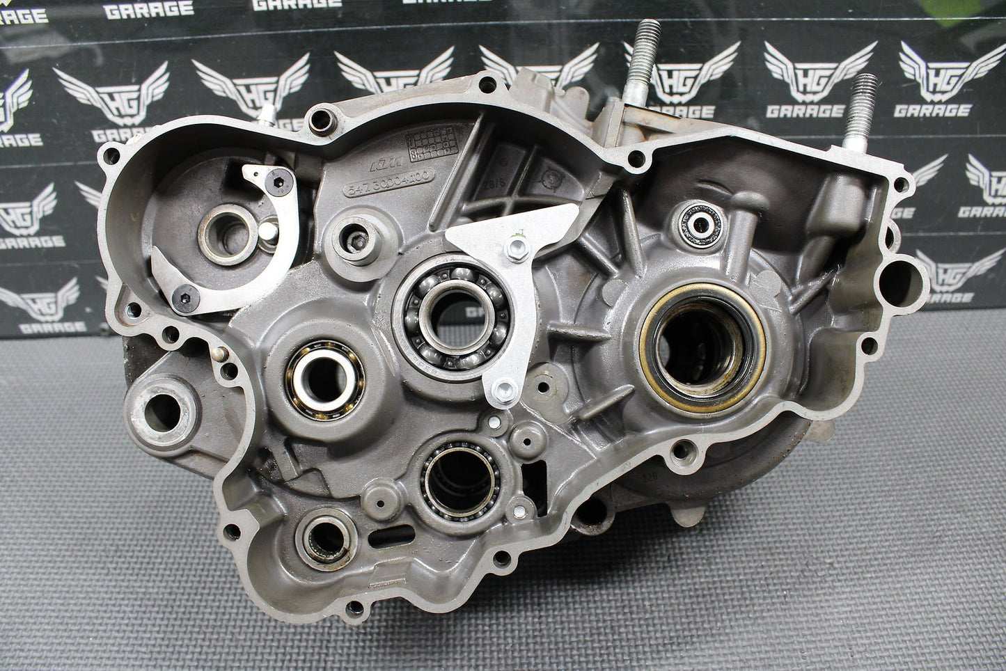 2001 KTM 300 EXC OEM LEFT RIGHT ENGINE MOTOR CRANKCASE CRANK CASES 54730000144 - hggarage