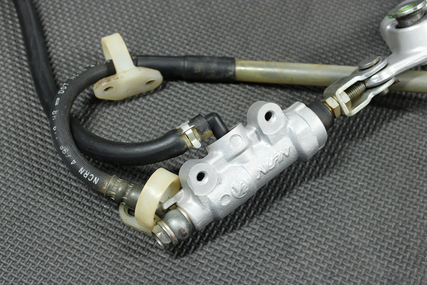 1999 KAWASAKI 98 - 00 KX100 BIGWHEEL OEM REAR BACK BRAKE CALIPER MASTER CYLINDER - hggarage