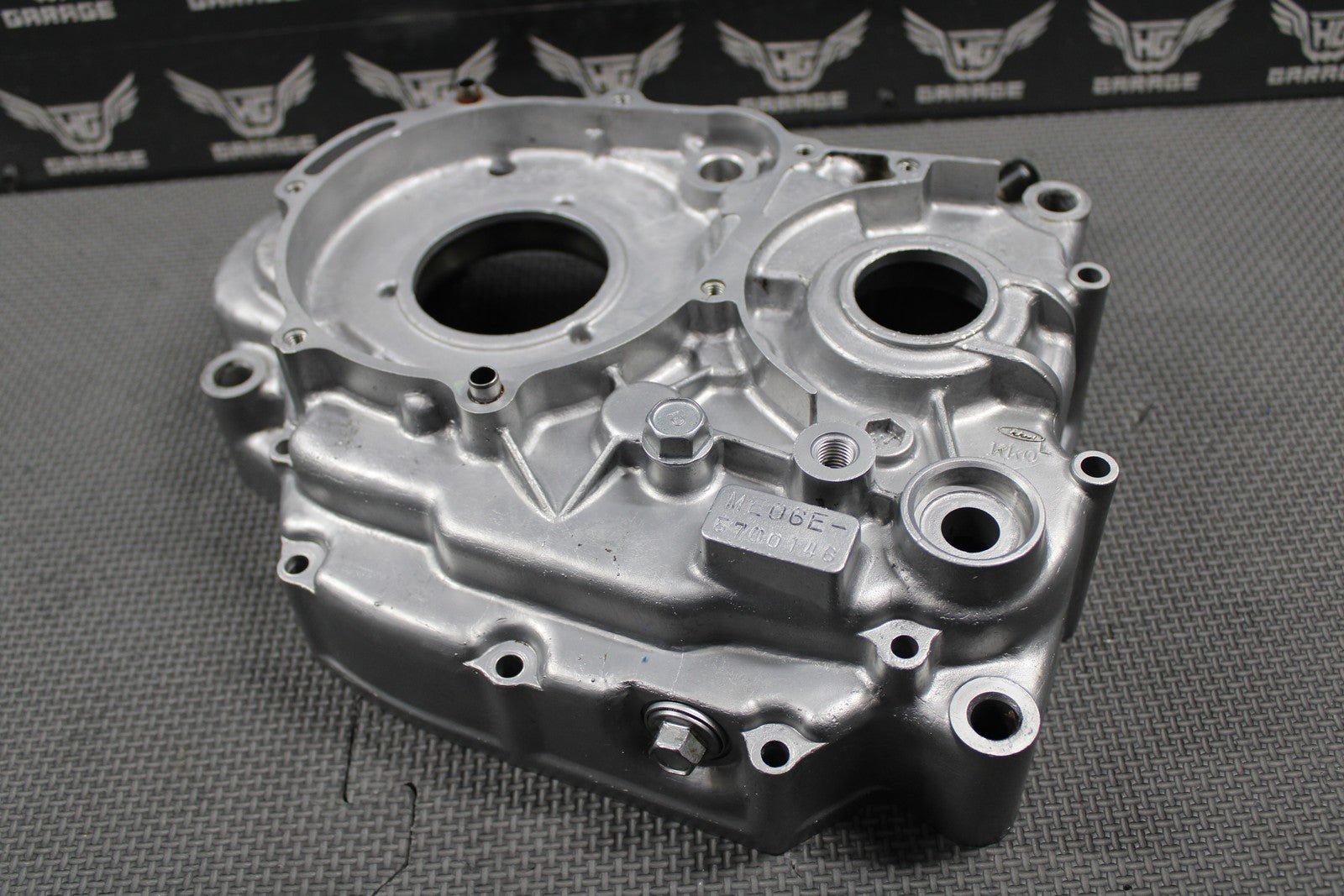 1991 HONDA 88 - 95 XR250R OEM LEFT ENGINE CRANKCASE CRANK CASE 11200 - KZ1 - 670 MINT! - hggarage