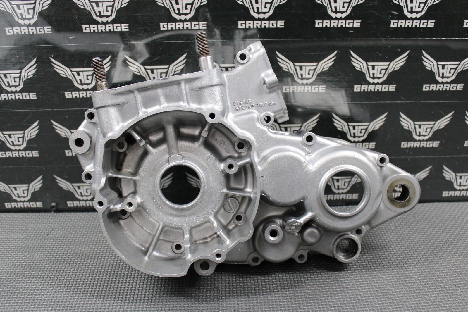 1995 SUZUKI RMX250 MODEL S OEM LEFT ENGINE MOTOR CRANKCASE CRANK CASE 11301 - 4486 - hggarage