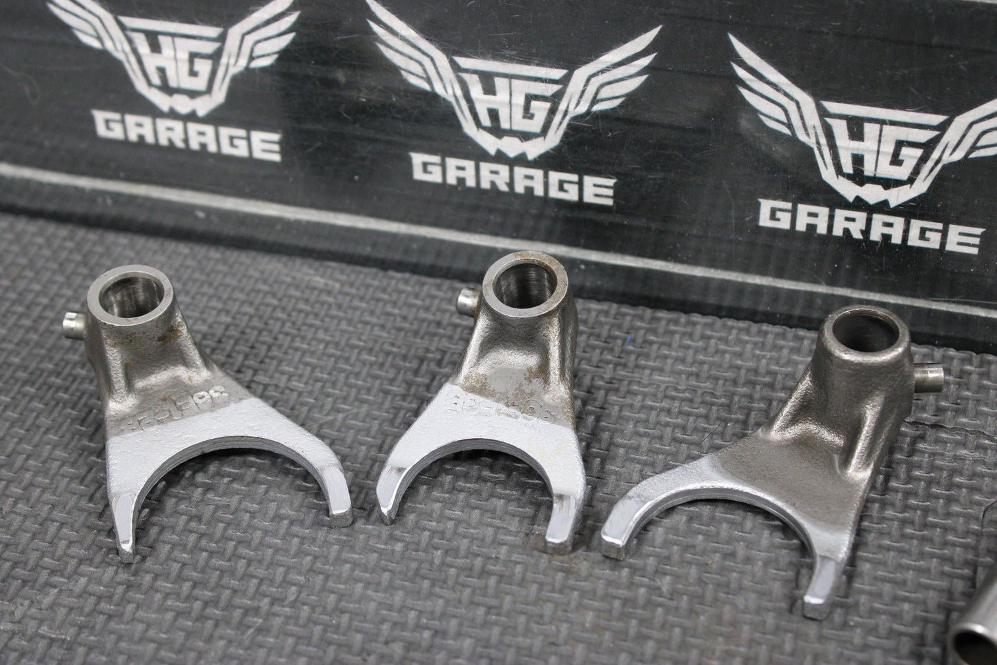 1999 SUZUKI RM125 OEM ENGINE MOTOR TRANSMISSION GEAR SHIFT FORKS SHAFTS GEARS - hggarage