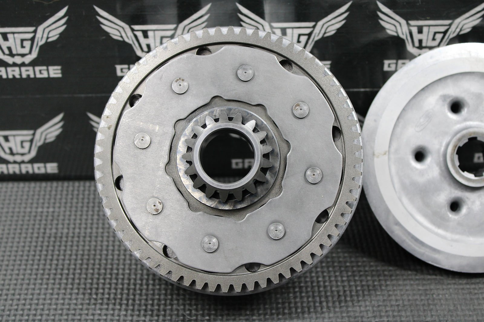 1985 HONDA CR125R OEM COMPLETE CLUTCH W BASKET HUB PRESSURE PLATE 22100 - KA3 - 760 - hggarage