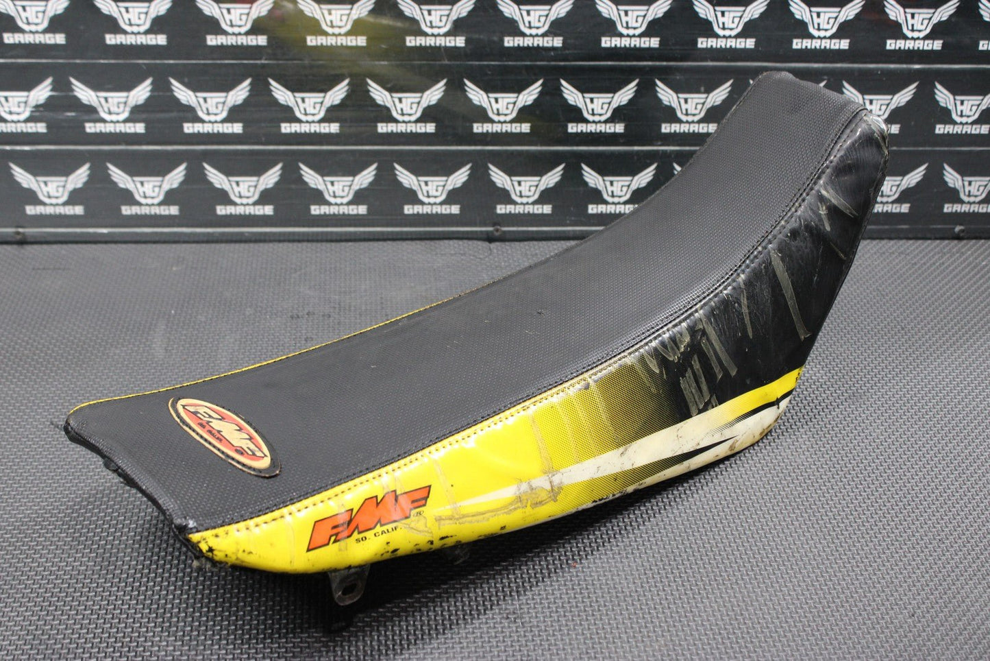 2001 SUZUKI RM80 OEM SEAT SADDLE CUSHION 45100 - 03B70 - DY1 - hggarage