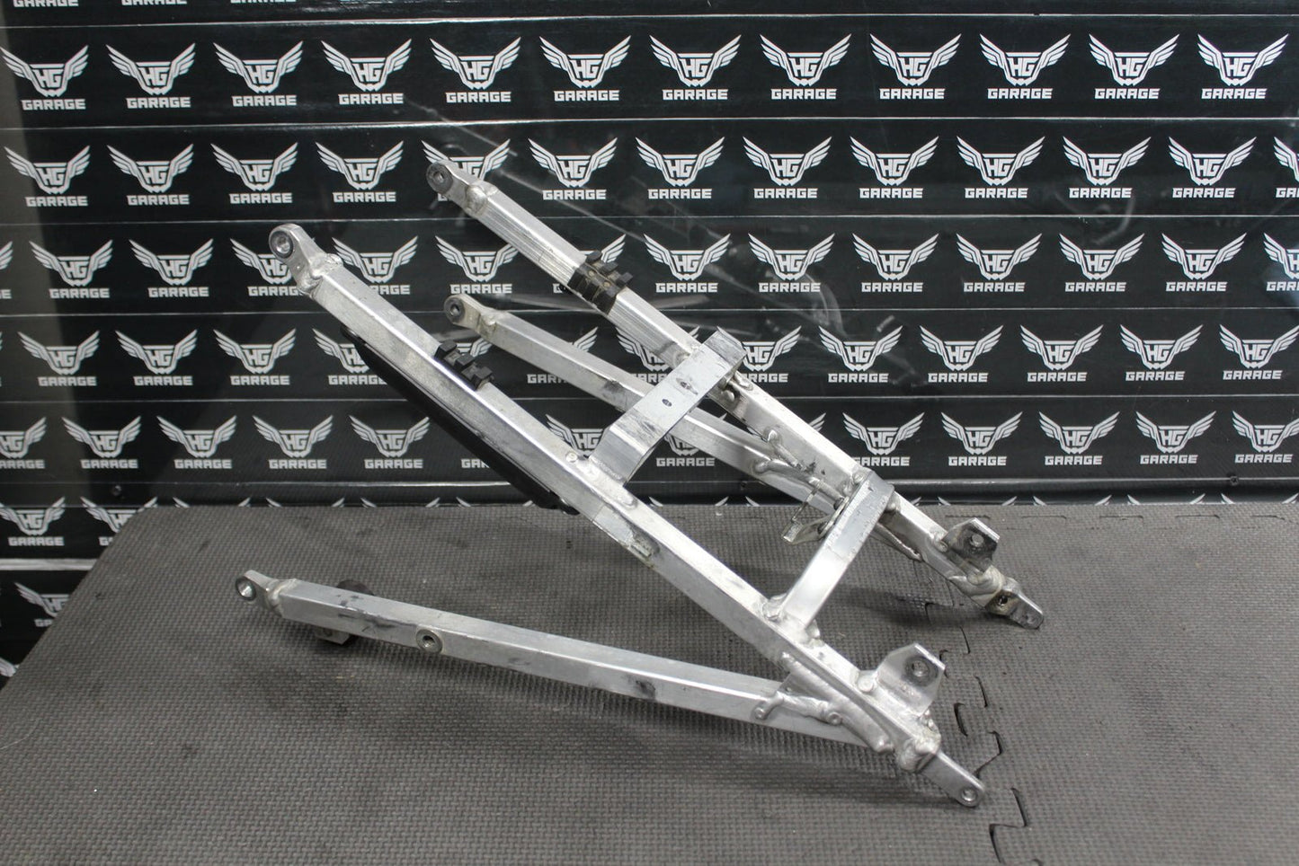 2016 YAMAHA YZ250F OEM REAR BACK SUB FRAME SUBFRAME 1SL - 21190 - 10 - 00 - hggarage