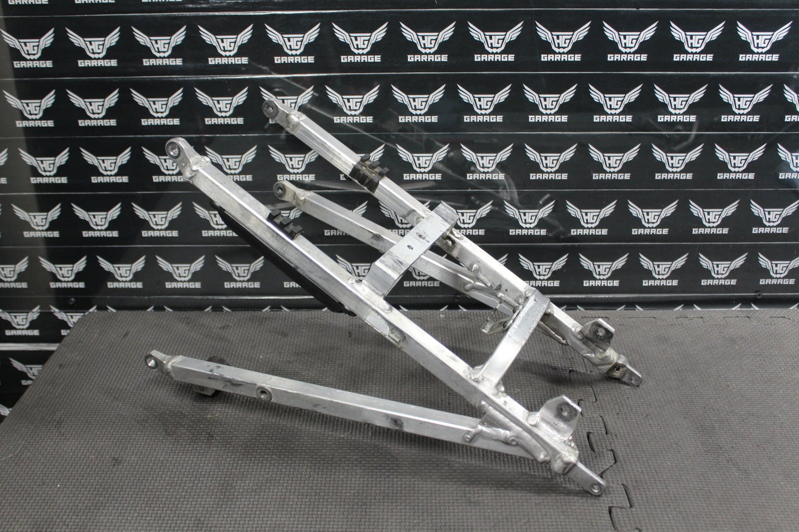 2016 YAMAHA YZ250F OEM REAR BACK SUB FRAME SUBFRAME 1SL - 21190 - 10 - 00 - hggarage