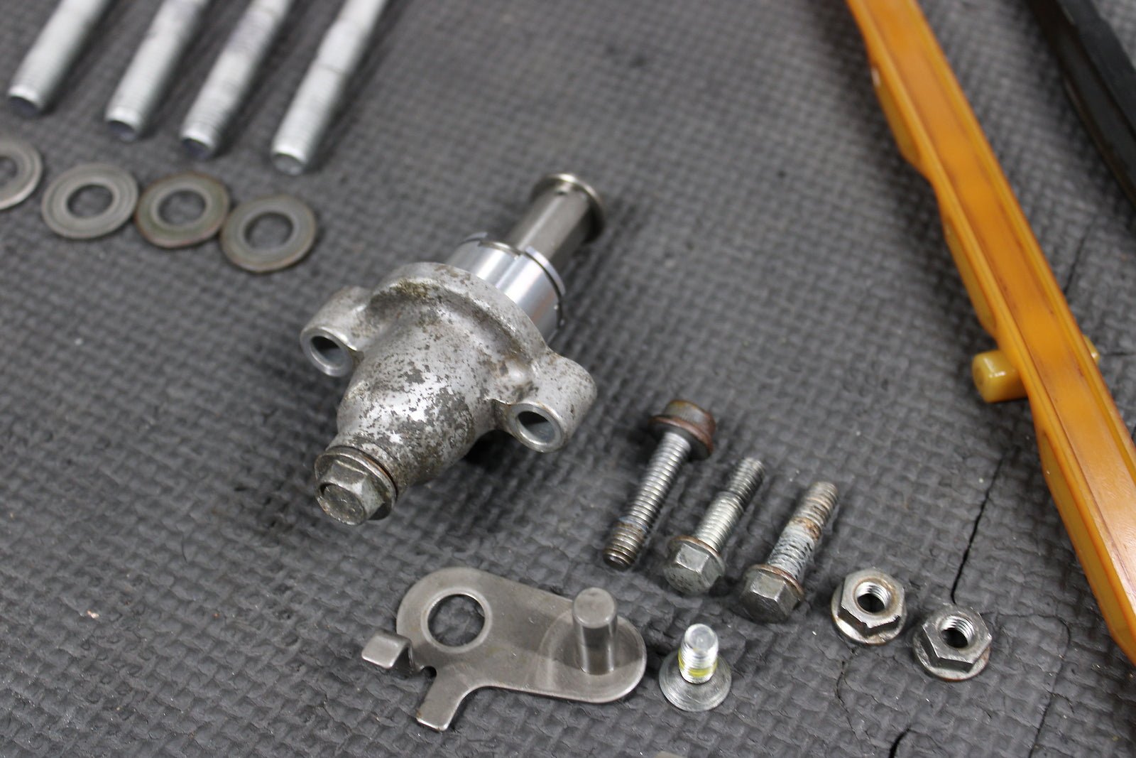 2015 YAMAHA YZ250FX OEM CAM CHAIN CAMSHAFT TENSIONER GUIDES HARDWARE 5TA - 12210 - 1 - hggarage