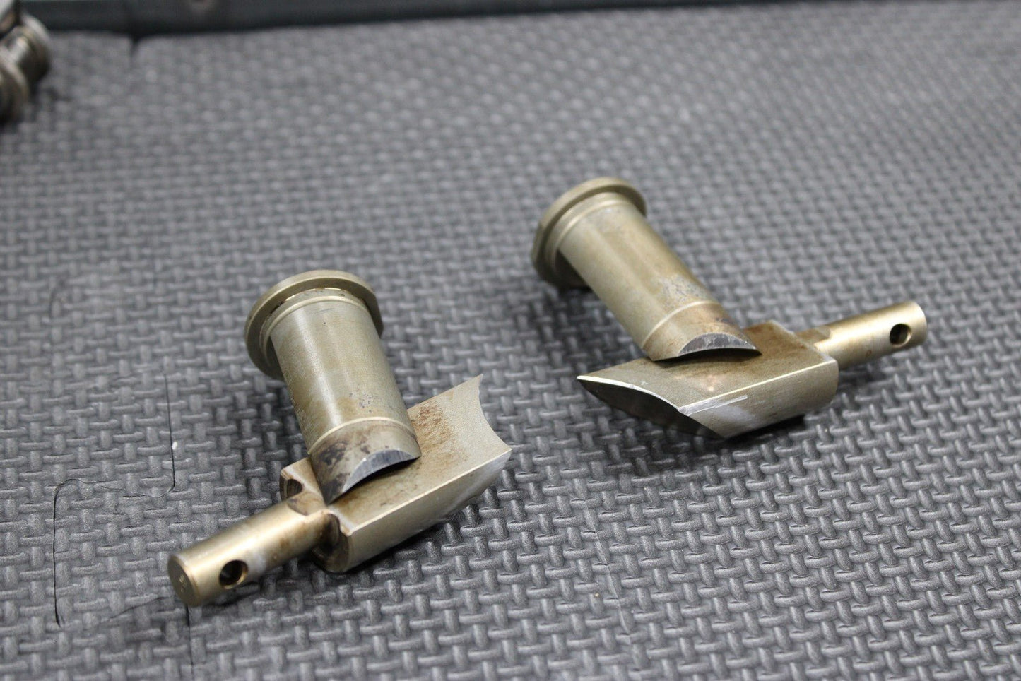 2001 SUZUKI RM80 OEM ENGINE POWER VALVE EXHAUST VALVE ASSEMBLY - hggarage