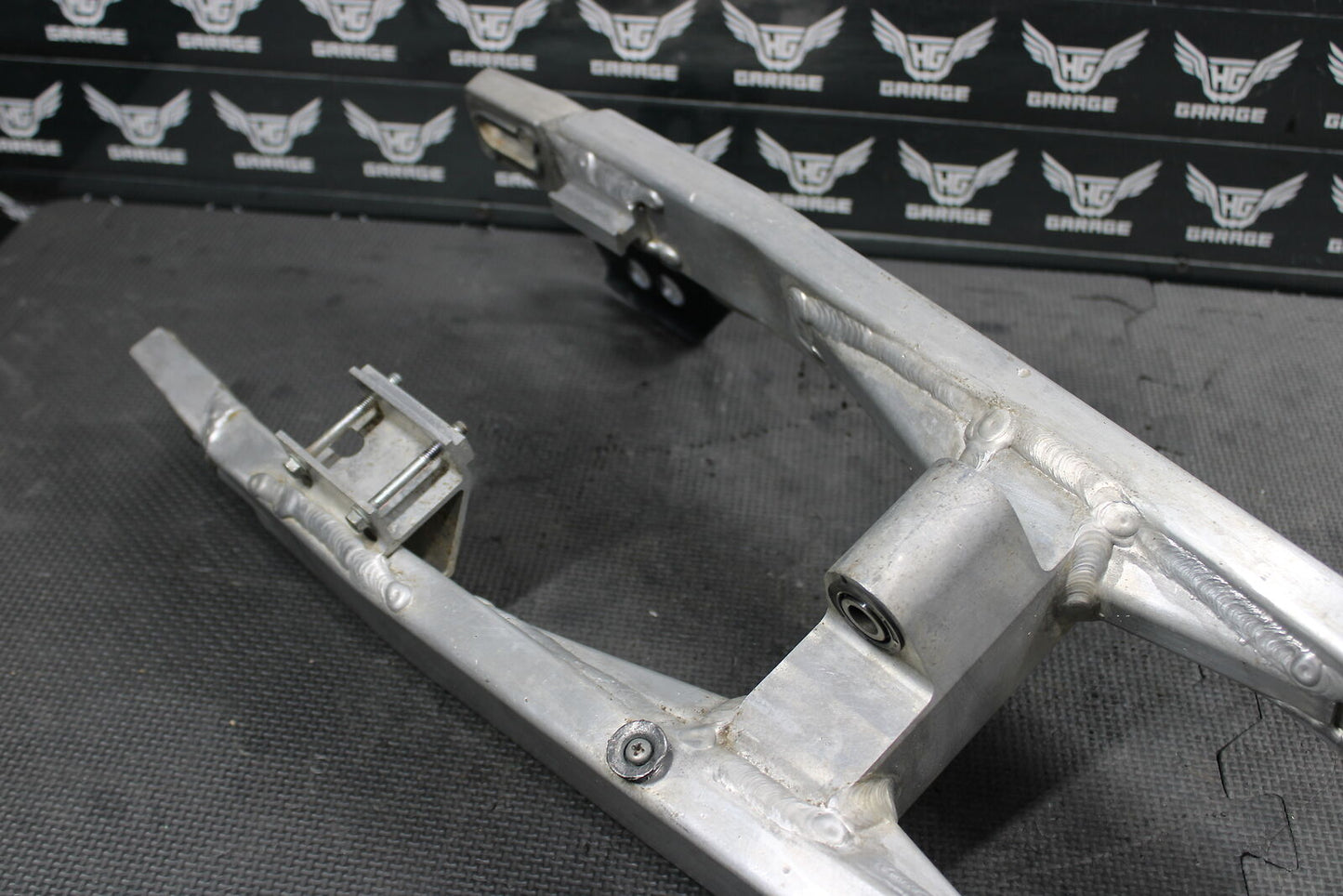 2019 KAWASAKI KX85 OEM SWINGARM SWING ARM SUSPENSION 33001-0610