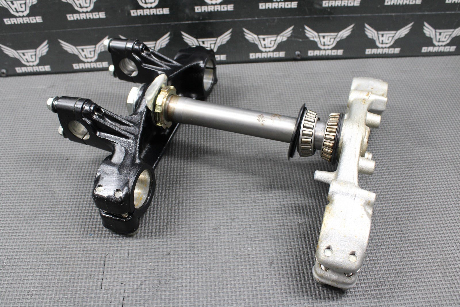 2002 HONDA XR200R 90 - 02 OEM FRONT FORKS LOWER UPPER TRIPLE TREE STEM BAR CLAMP - hggarage
